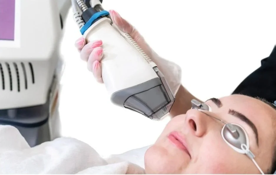 fraxel+laser+benefits+-+gms+-+406+woman+magazine.jpg