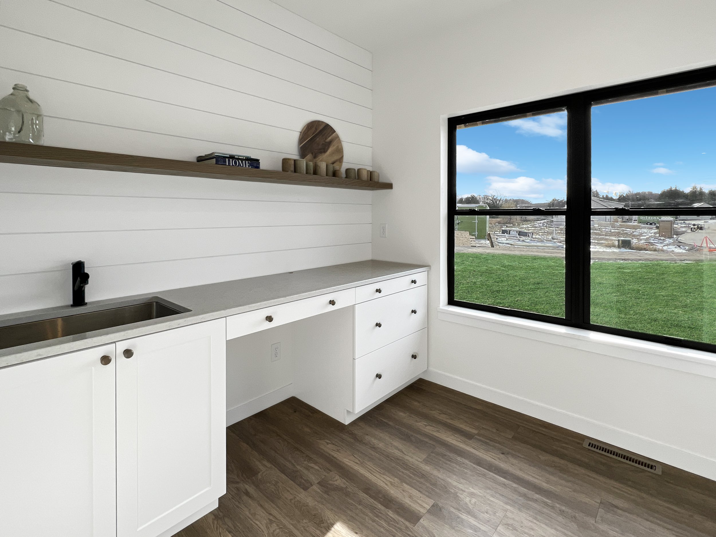 Mud Room Office.jpg