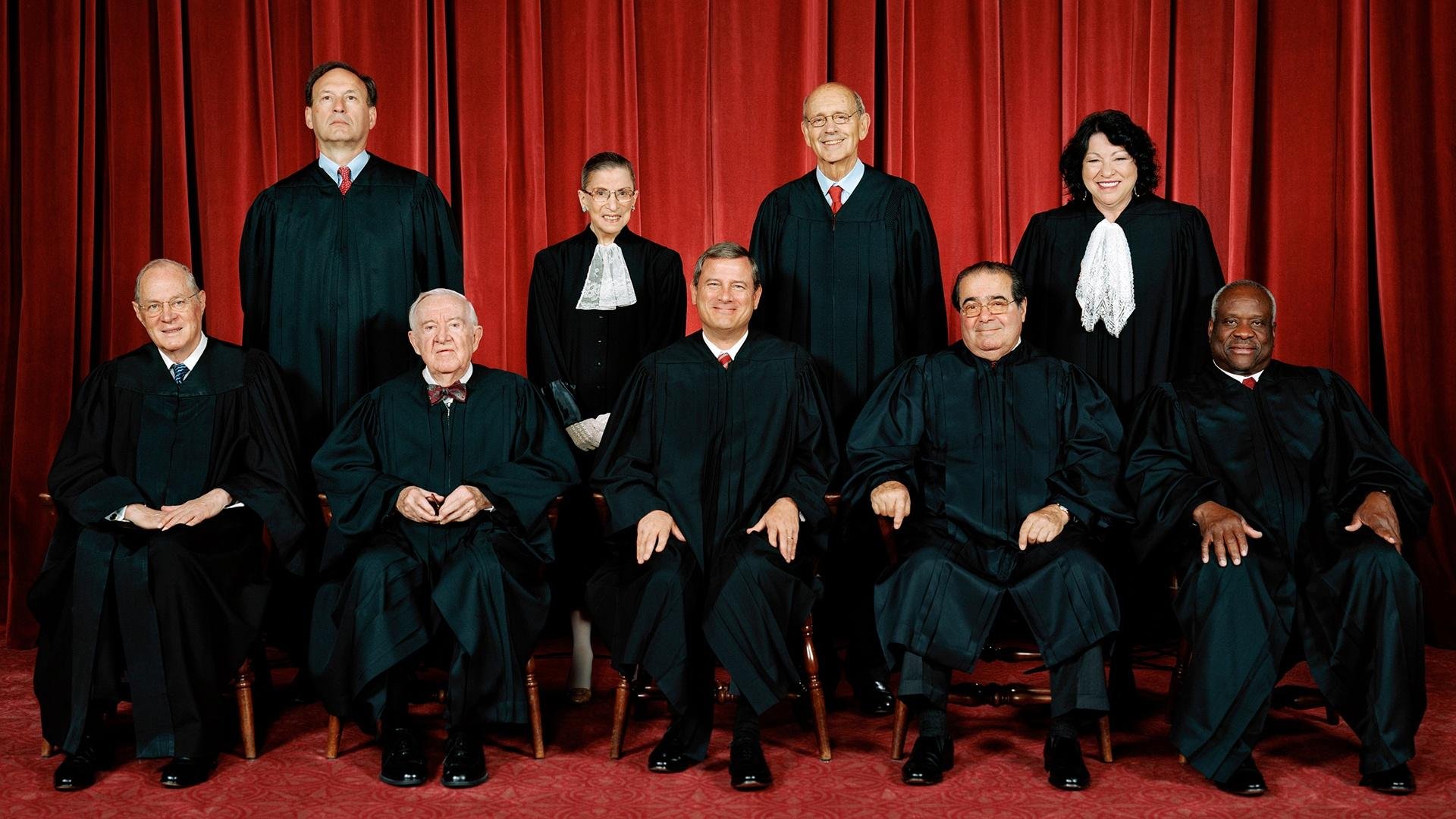 Roberts_Court_(2009-2010).jpg