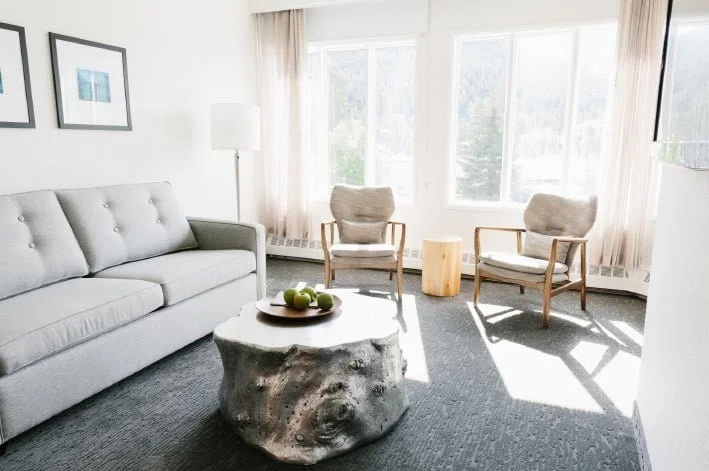 RM-Junior-Suite-Lounge-Windows.jpg