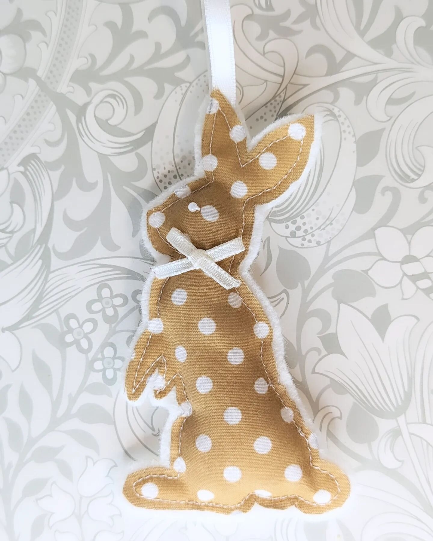 ✨ The Easter Bunny 🐇 ✨

Happy Sunday everyone. The weather up North is absolutely beautiful crisp and sunny! Thought I'd Share some more creations I'll be releasing soon in time for Easter 🐣they'll be limited stock available in three colour ways! P