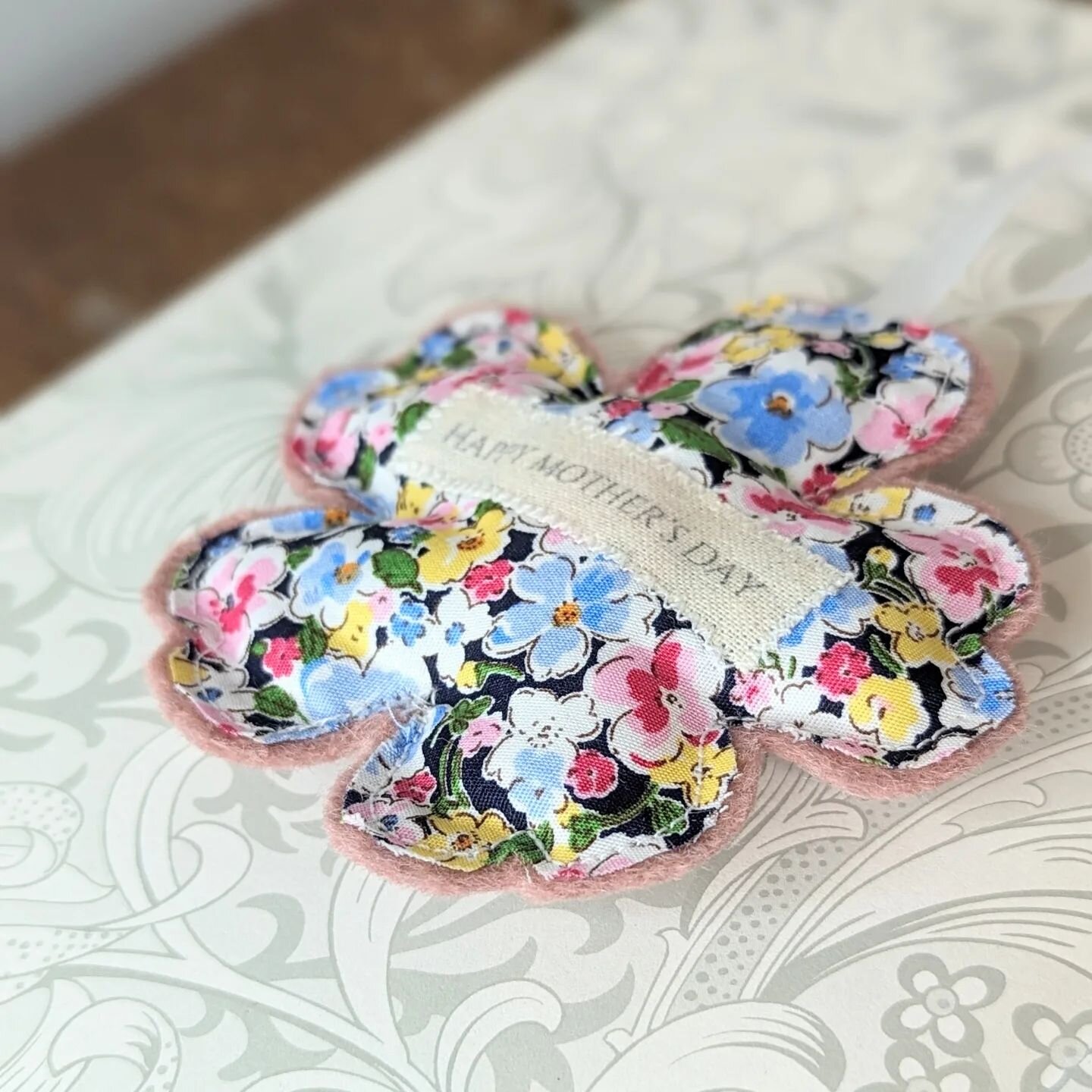 ✨ A handmade Mother's Day ✨

Treat your mum to a handmade gift for mother's day 💐

. . .

#handmade #handmadecrafts #sewingismyhappyplace #sewingismytherapy #sewing  #handmadegifts #handmadegiftsarethebest