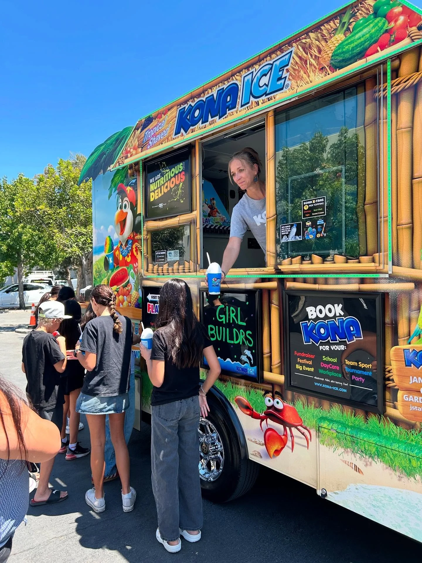 🍧💛 A huge thank you to Janelle from Kona Ice of Cypress, another female-owned business!!, for joining us on our closing ceremony day, donating her time, and bringing the sweetest treat of all &mdash; shaved ice for every builder, their families, an