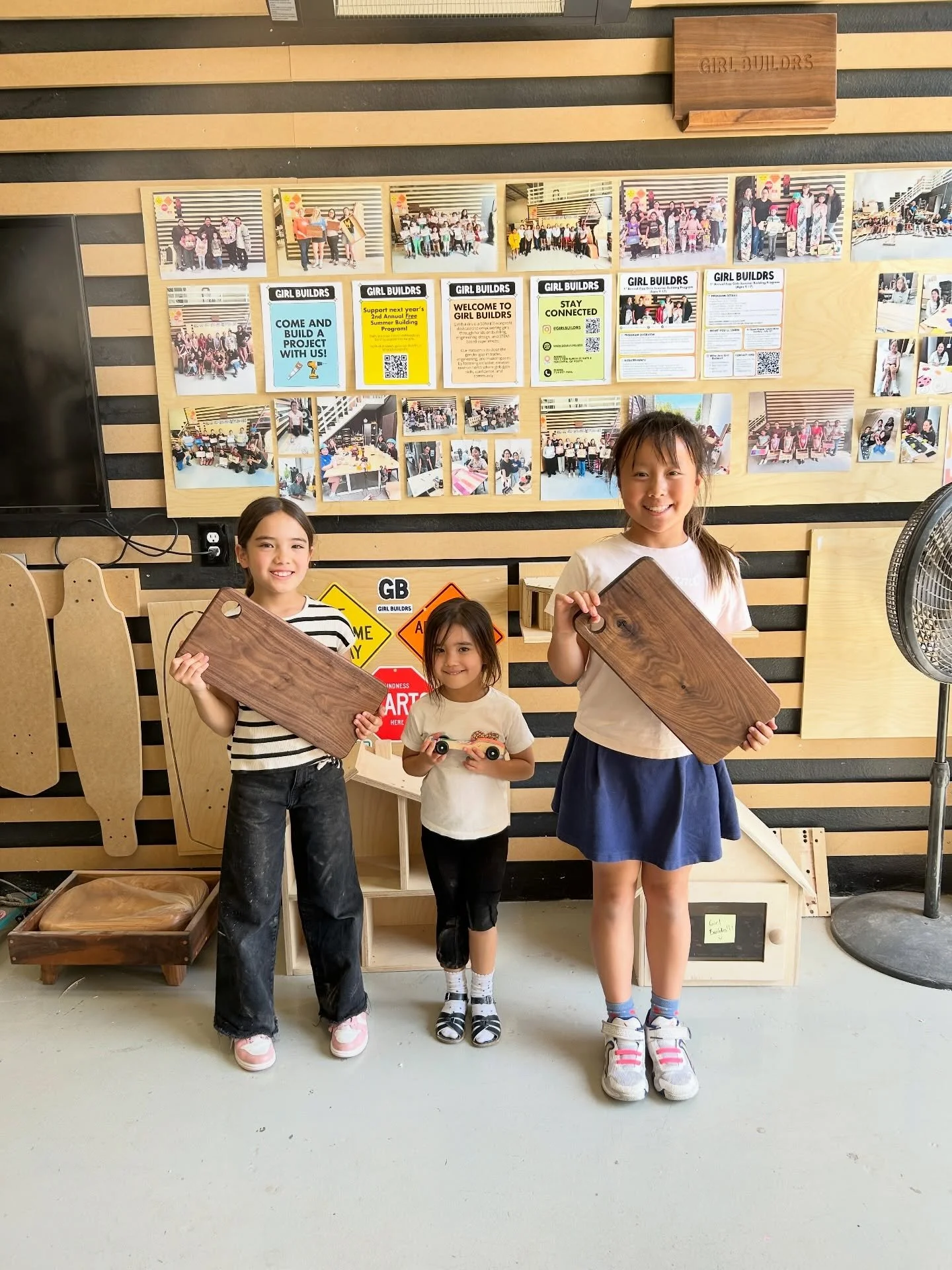 Snack plates complete. Snack time begins. 🛠️

We had a blast at our snack plate workshop, where they designed and created their own snack plates/charcuterie boards from start to finish. 🛠️

From the first measurements to cutting, carving, and sandi