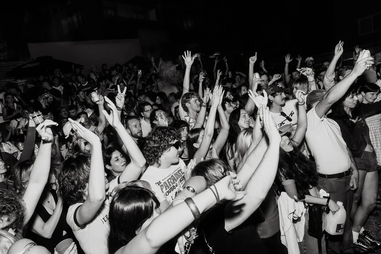 Our ROCK N ROLL KINGS and QUEENS this one&rsquo;s for you ❤️ 
-
We wanted you to see the beauty that we get to see ..
your warm faces&hellip;.
electric energy and big hearts&hellip;.
that we all feel from the stage each and every set&hellip;
-
One bi
