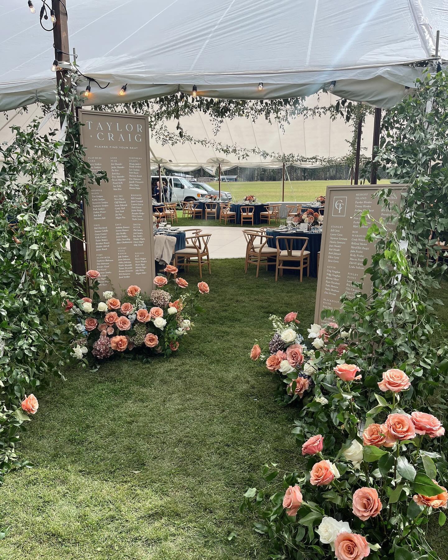 Custom Seating Displays for Taylor &amp; Craig&rsquo;s Wedding! 🤍

Do you have a wedding or party you&rsquo;d like custom signage for? Get in touch with us! We would love to help! ✨

*Wedding Planner ✨- @soiree99design 
*Florals ✨ - @habitatfloralst