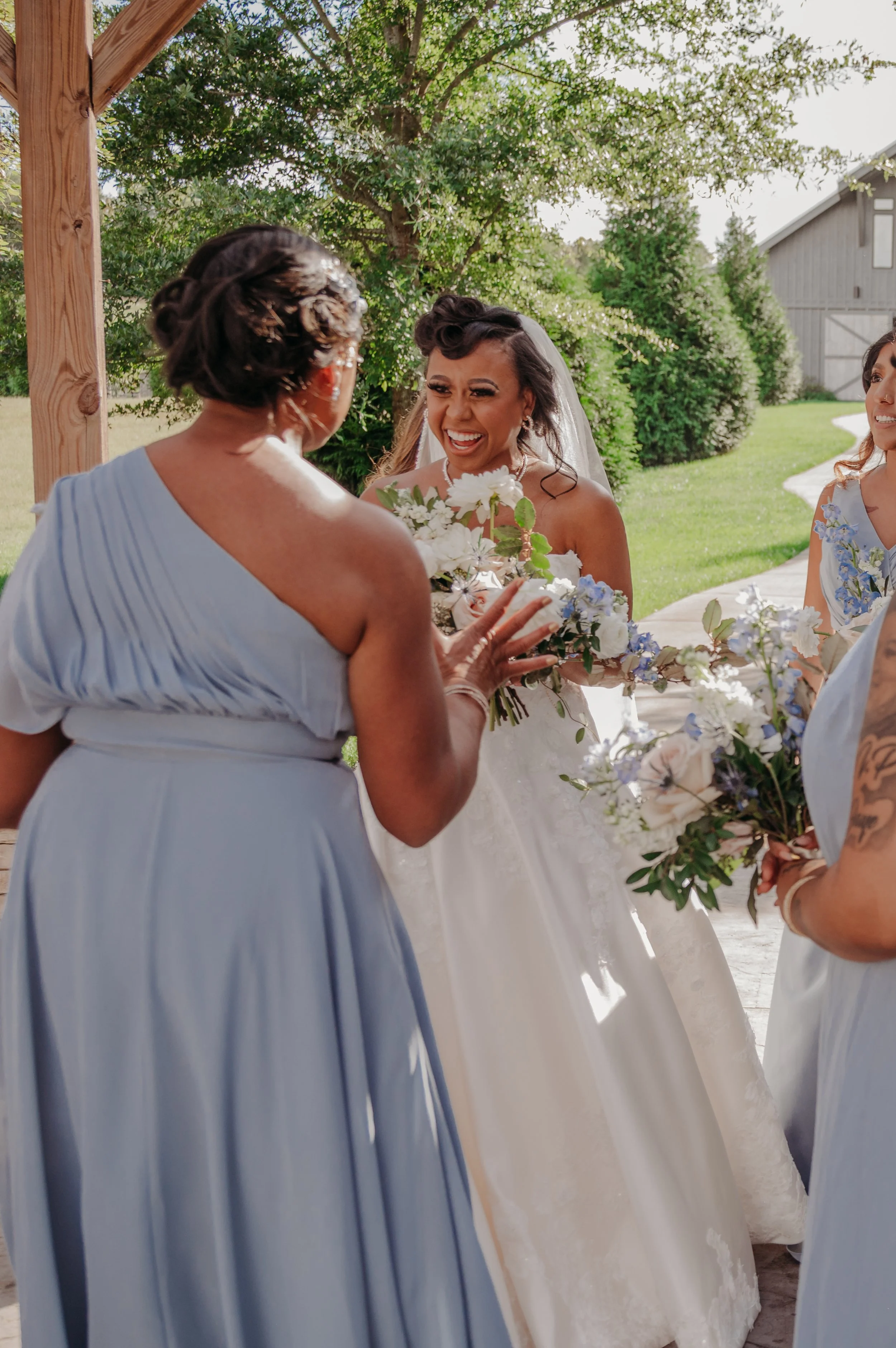 Chattanooga wedding florist blue white blush delphinium dahlia black bride summer florals garden style bridesmaid howe farms apple barn