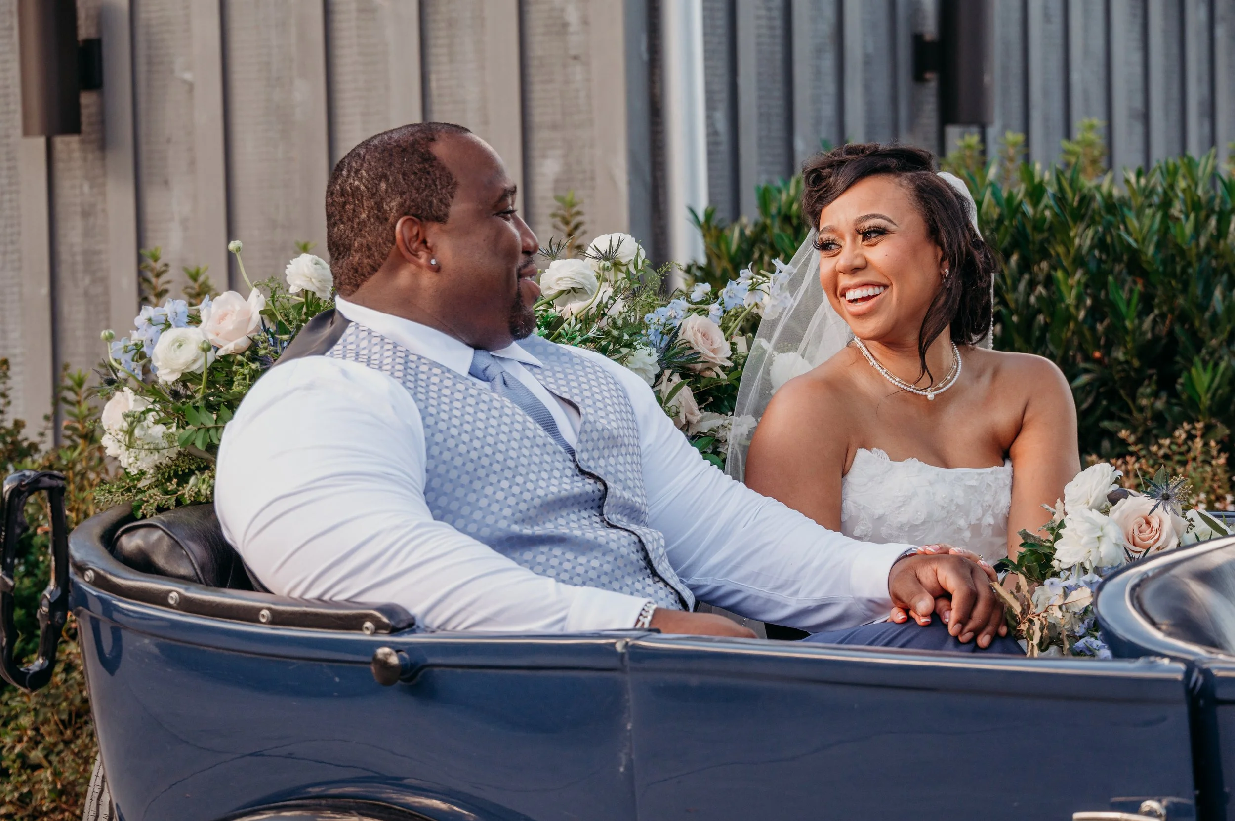 Chattanooga wedding florist blue white blush delphinium dahlia black bride summer florals garden style howe farms apple barn black bride vintage car florals