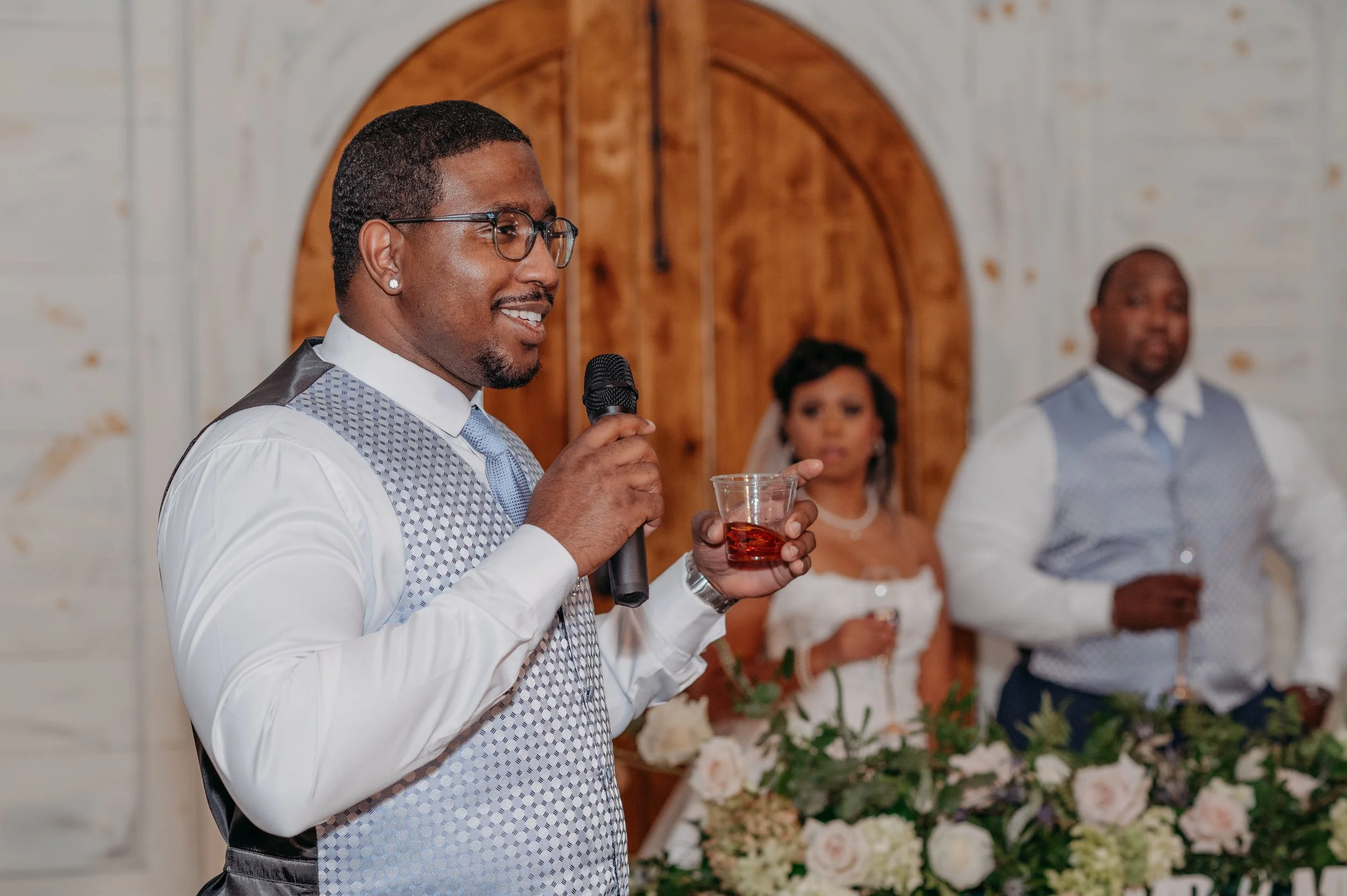 Chattanooga wedding florist blue white blush delphinium dahlia black bride summer florals garden style howe farms apple barn repurposed florals repurpose sweetheart table