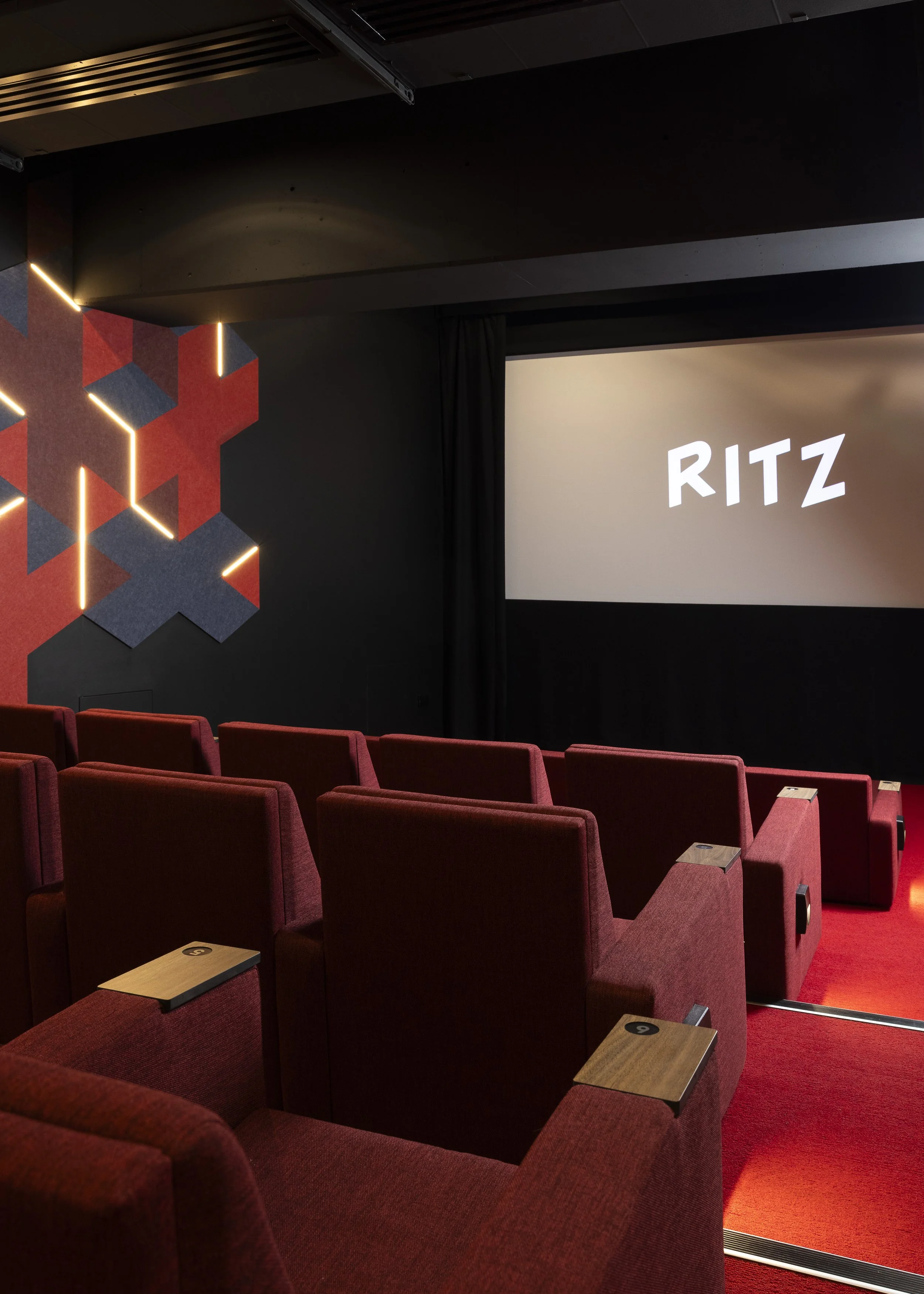 Randwick Ritz 9-9874.jpg