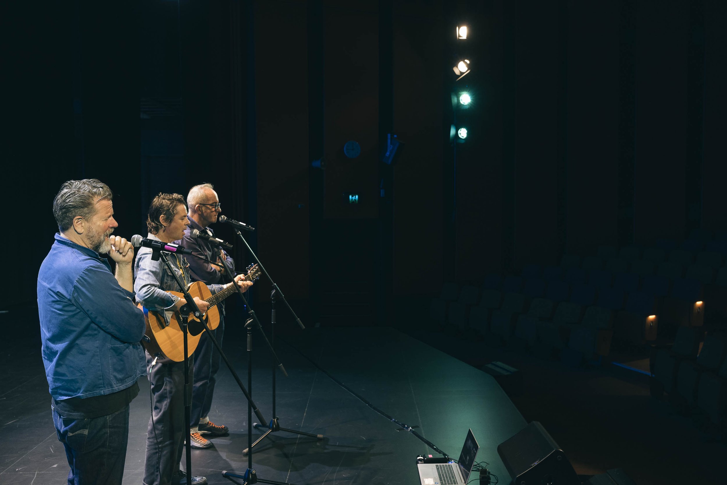 Kevin & Tim LLV-0447.jpg