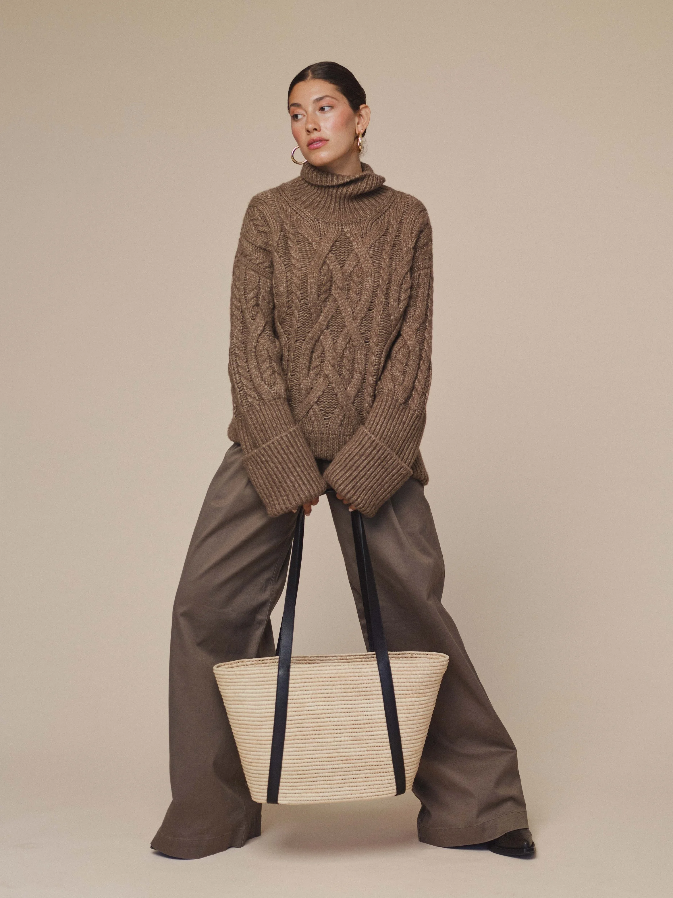 Max Bask | Raffia Basket Bag with Leather Straps | Black