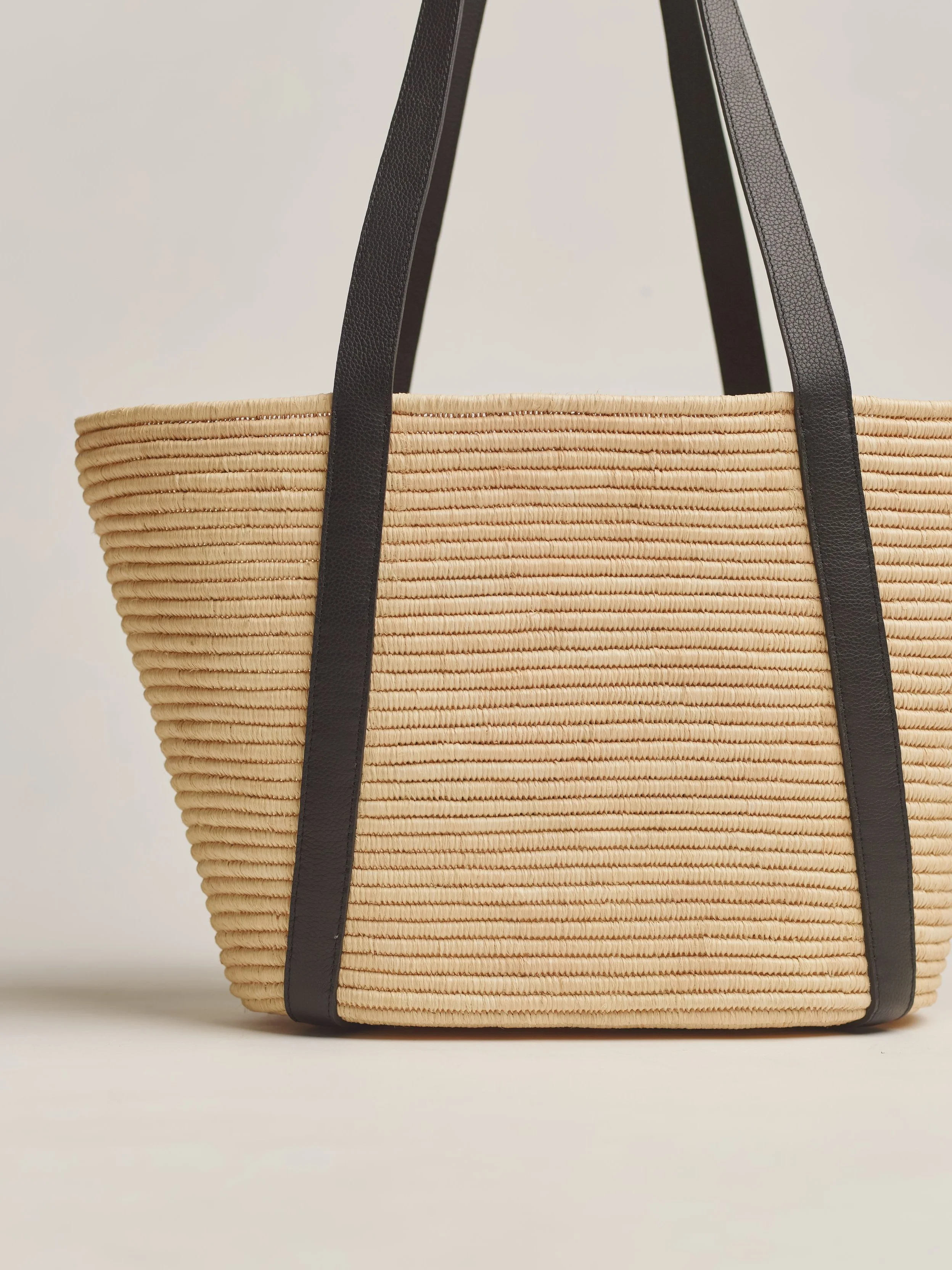 Max Bask | Raffia Basket Bag with Leather Straps | Black