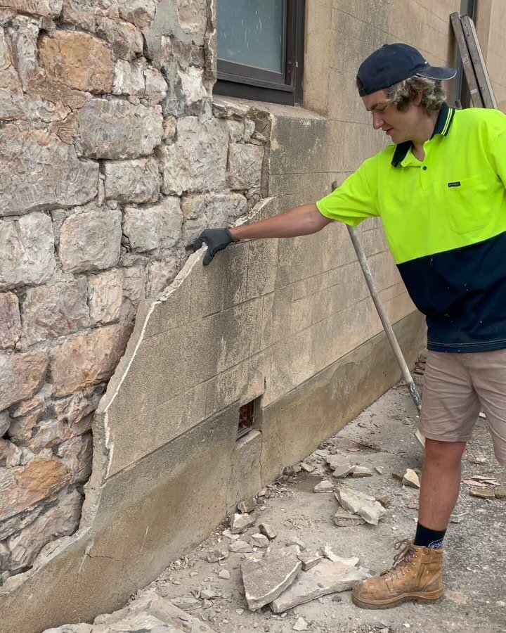From Friday to Monday. Getting closer on this church to the re-pointing. Thanks to @ben_.gautier for an excellent few dusty and hot days! Love my/his job! #stonerestoration #southaustralia #heritagerestoration #lovemyjob