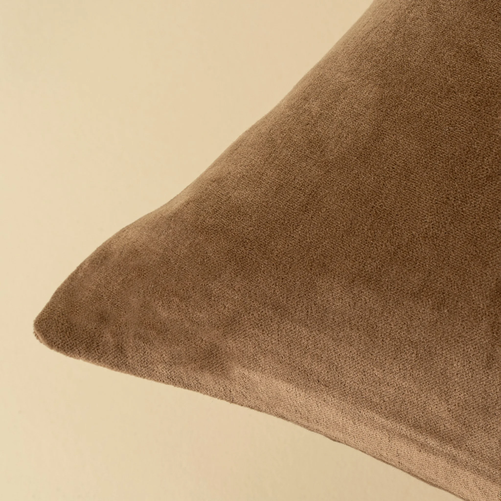 01-8700-C_2.jpg