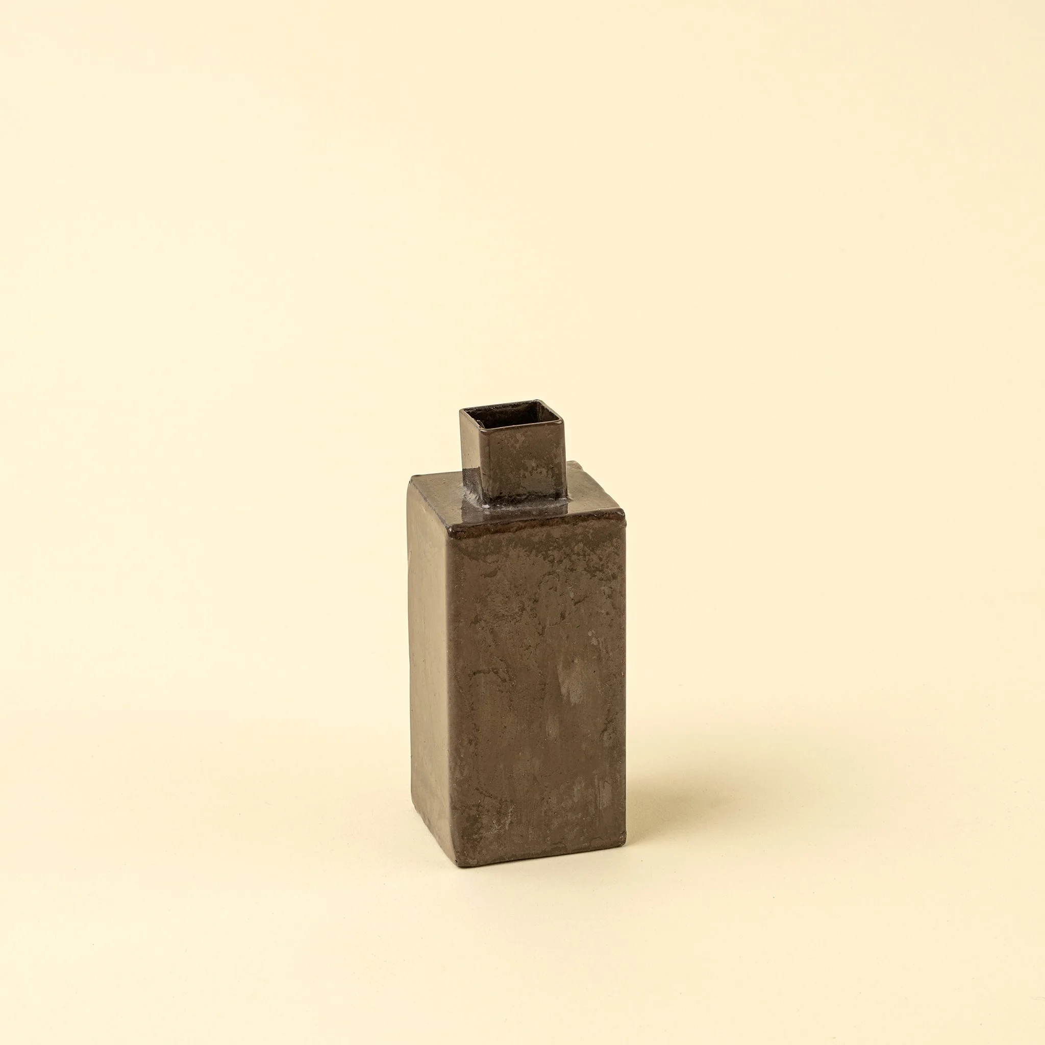 Forma Iron Vase S, Brown