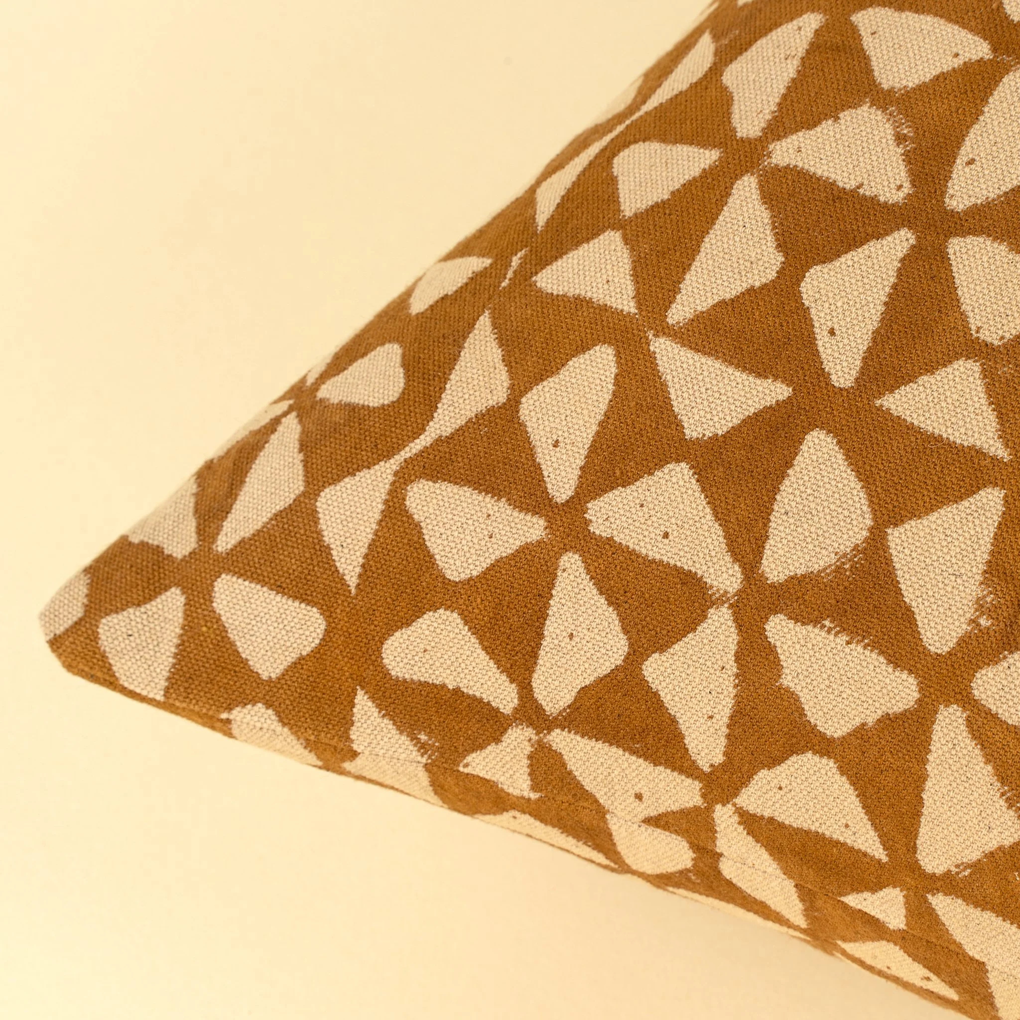 01-9066-C_3.jpg