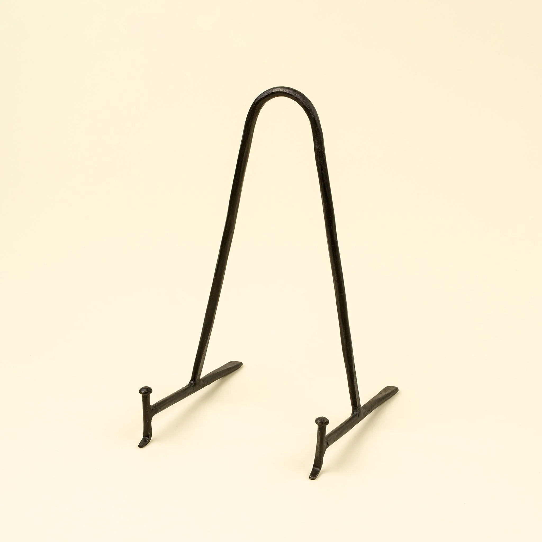 Arc Display Stand M, Black