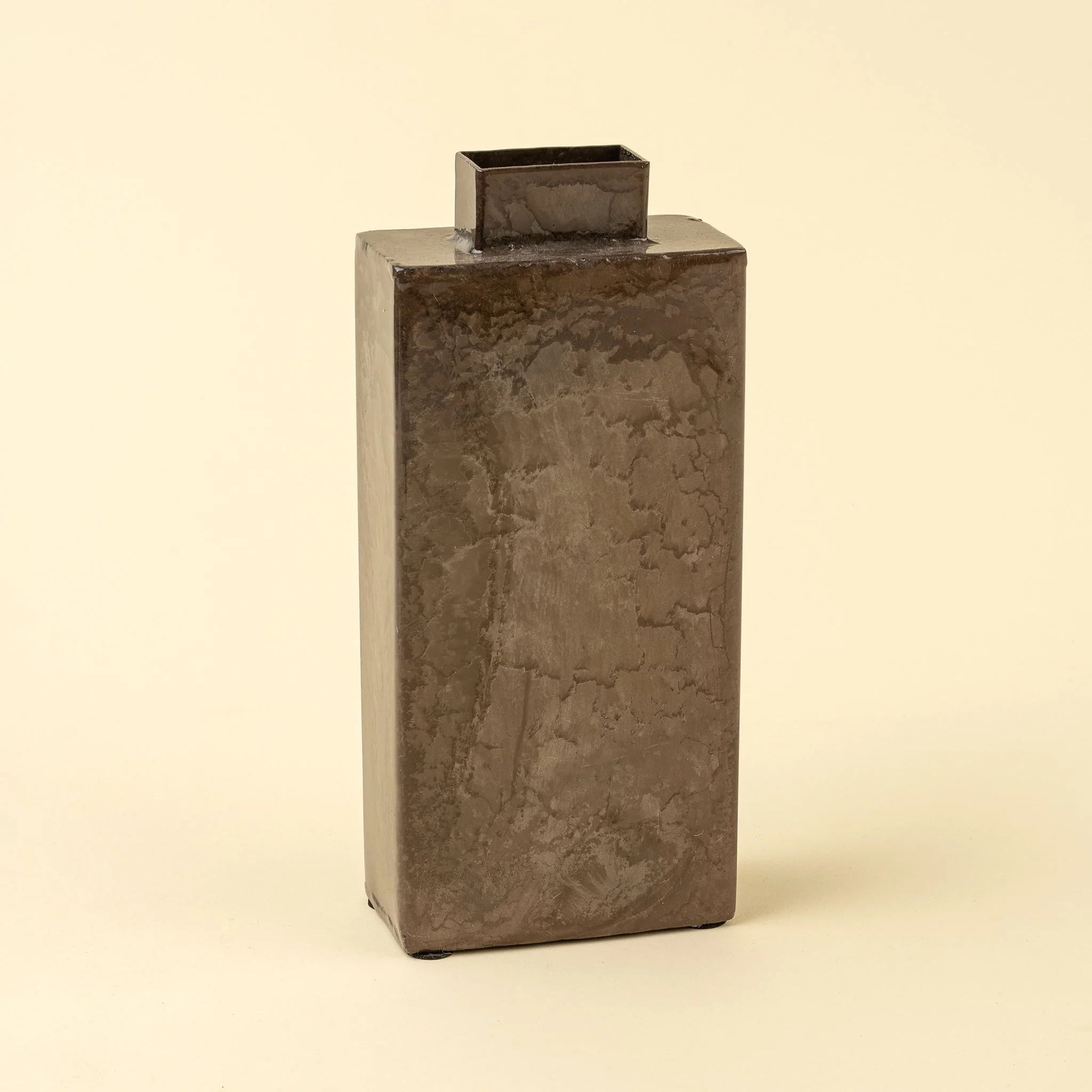 Forma Iron Vase L, Brown