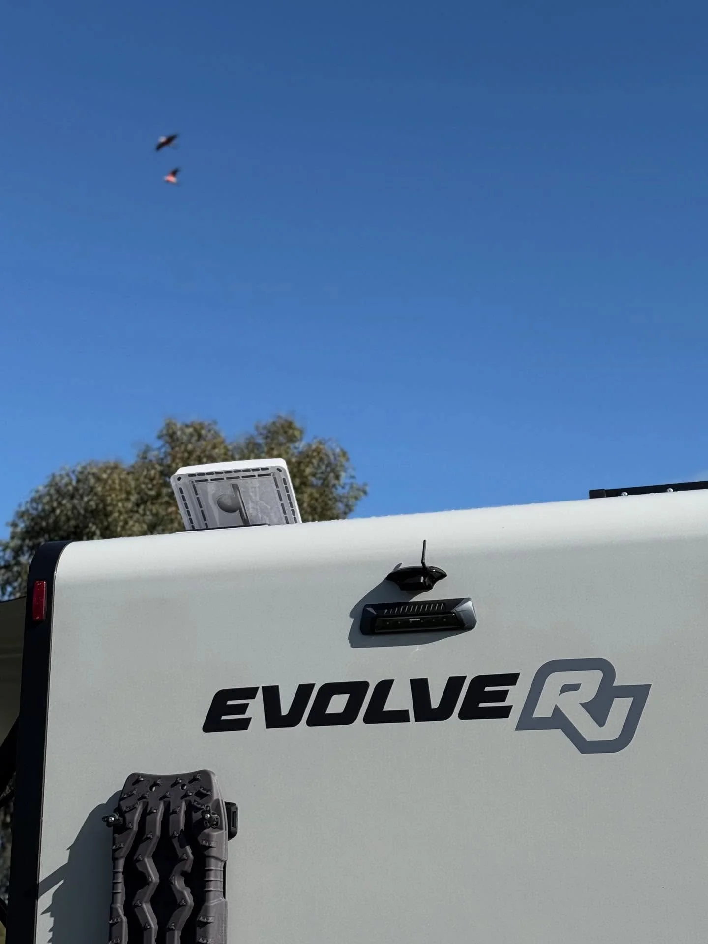 The new grey exterior&hellip; just the right balance. A subtle shift from classic white, without going too dark. 

#EvolveRV #LuxuryCaravan #CaravanLifestyle #VanLifeAustralia #CaravanDesign #CaravanGoals #AustralianMade #GreyExterior #TravelInStyle 