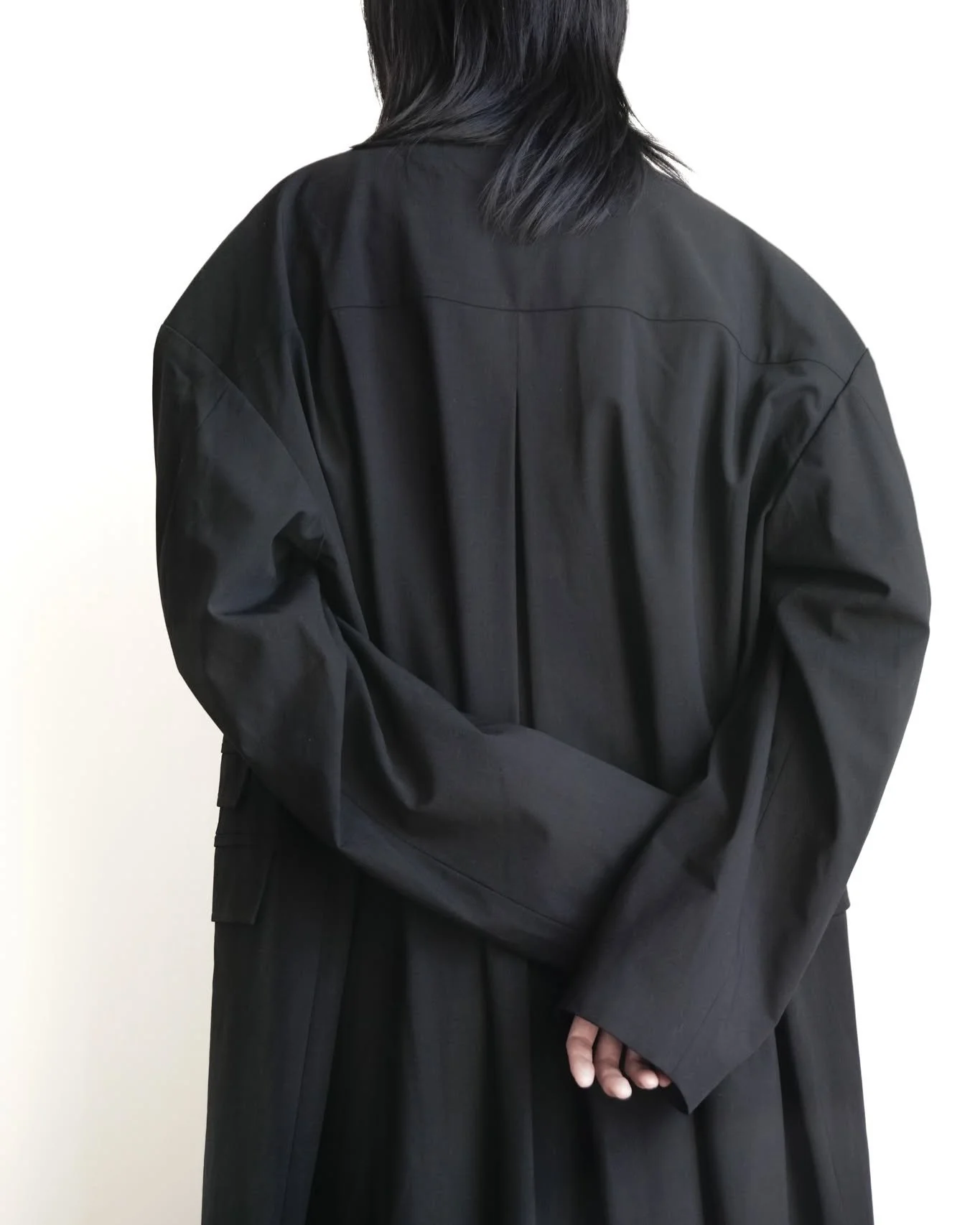 Quiet structure. Room to move.

 #STUDIOL7 #unisexfashion #quietluxury #ootd #minimalfashion #unisexstyle