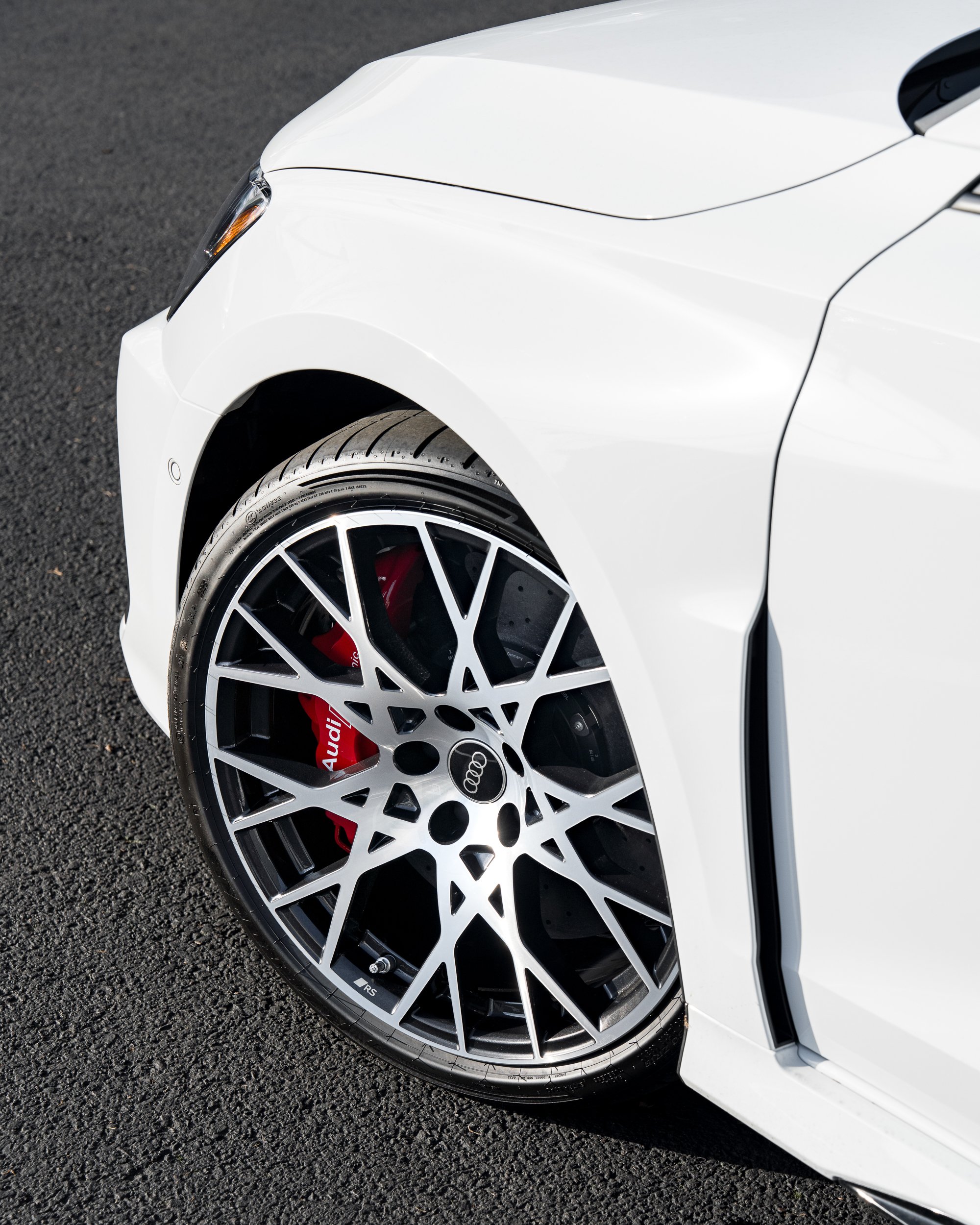 NU0347 outfront-3.jpg