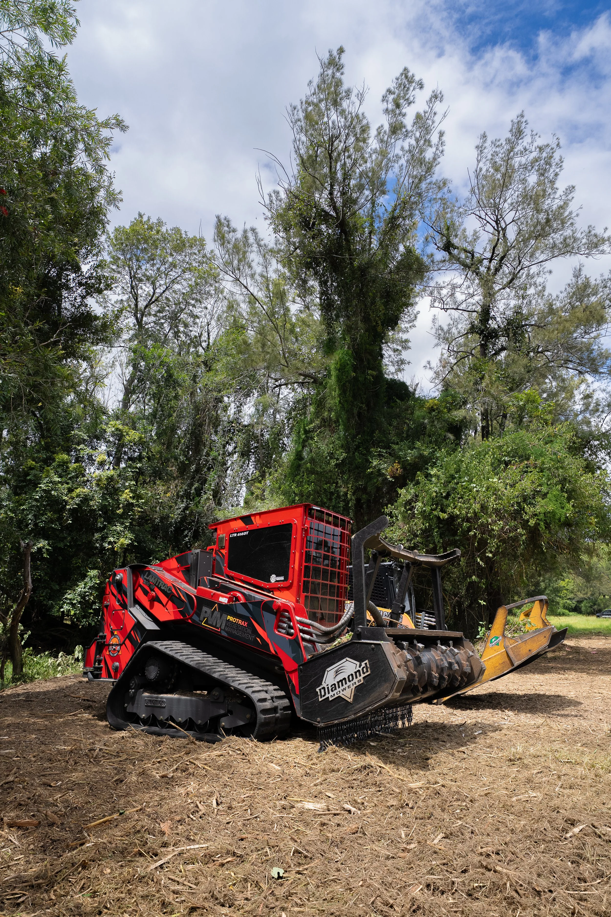 Protrax 19.01 LRG - 003.jpg