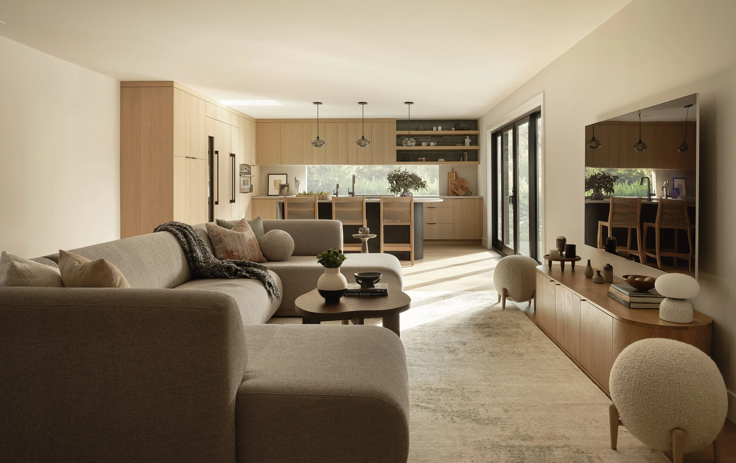 952CastleHill_Living_02.jpg