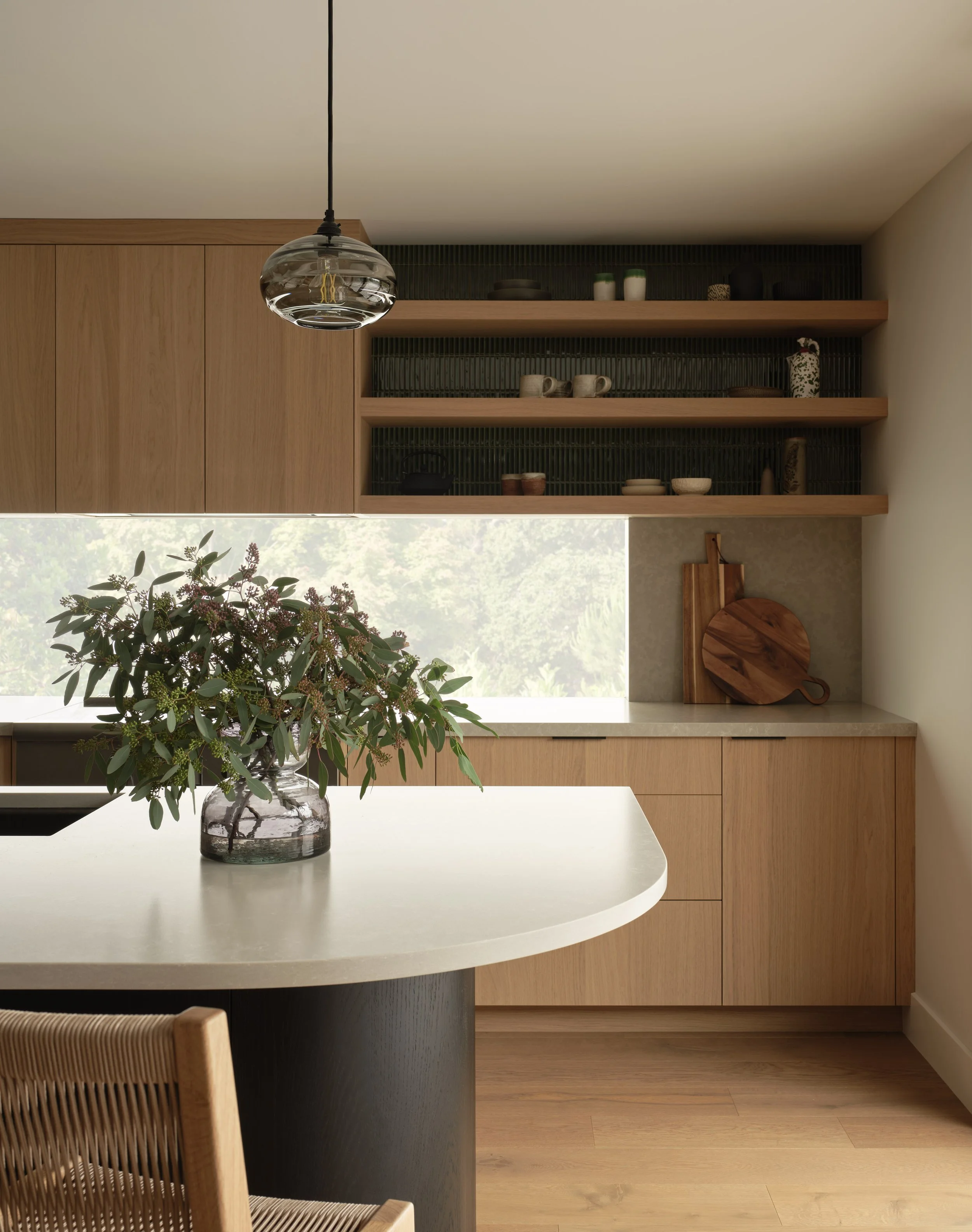 952CastleHill_Kitchen_02.jpg