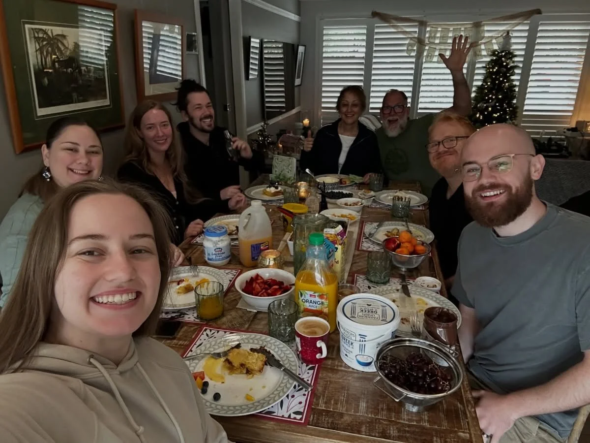 We finally got a good shot of the shenanigans 🎄🎉🥳