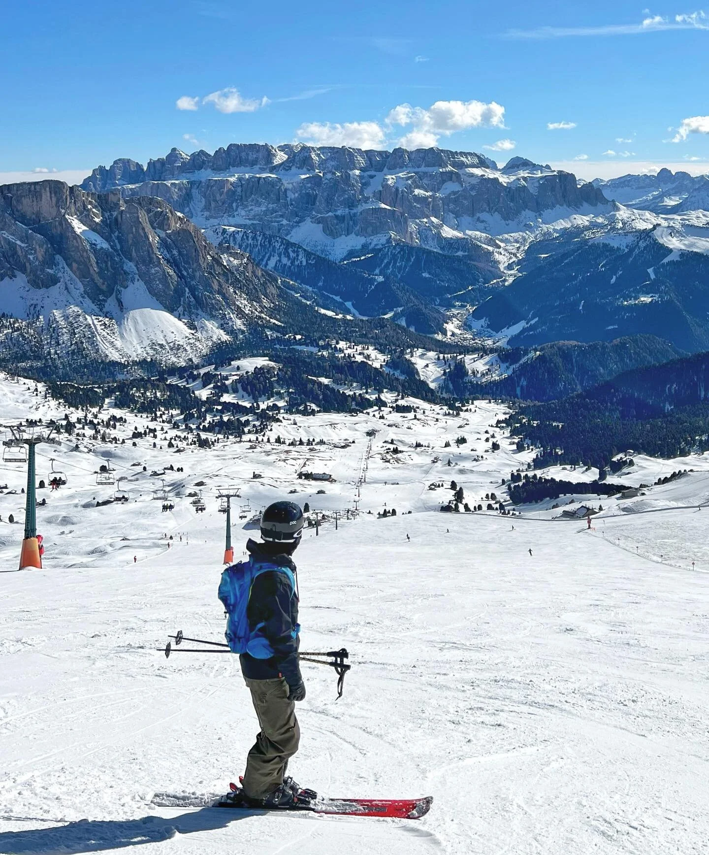 Winter or Summer?
#valgardenadolomiti #valgardena #valgardenagröden #dolomites #dolomiti #dolomitiunesco #sellaronda #grupposella #sellagroup #sellagruppe #gruppodelsella #gardena #fassa #italy #italy🇮🇹 #italytravel #hiking #skiing #skiingisf