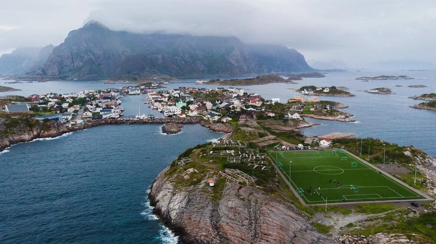 Just played some football on this magnificent pitch 🤪⚽️ 
@visit_lofoten @visitnorway 
#dji #djimavic #djimavicair #mavic #drone #dronephotography #henningsvær #henningsvaer #henningsværstadion #football #footballpitch #lofoten #lofoten