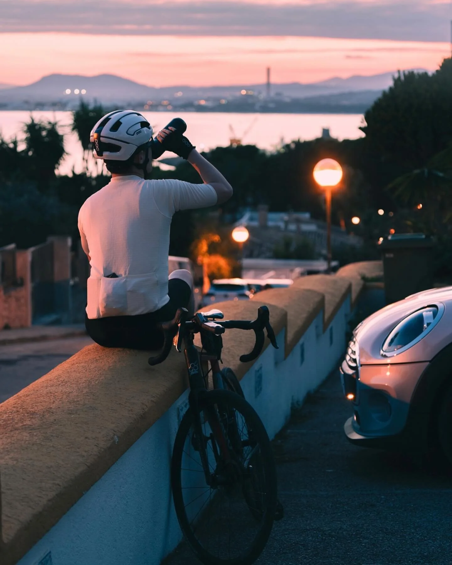 a little bit of sunset and a little bit of sunshine in Mallorca 🇪🇸 next time: Sa Calobra 
#mallorca #mallorca🌴 #majorca #alcudia #alcúdia #cycling #cyclinglife #cycle #bike #bikelife #spain #spain🇪🇸 #spainstagram #visitspain #mallorcasun