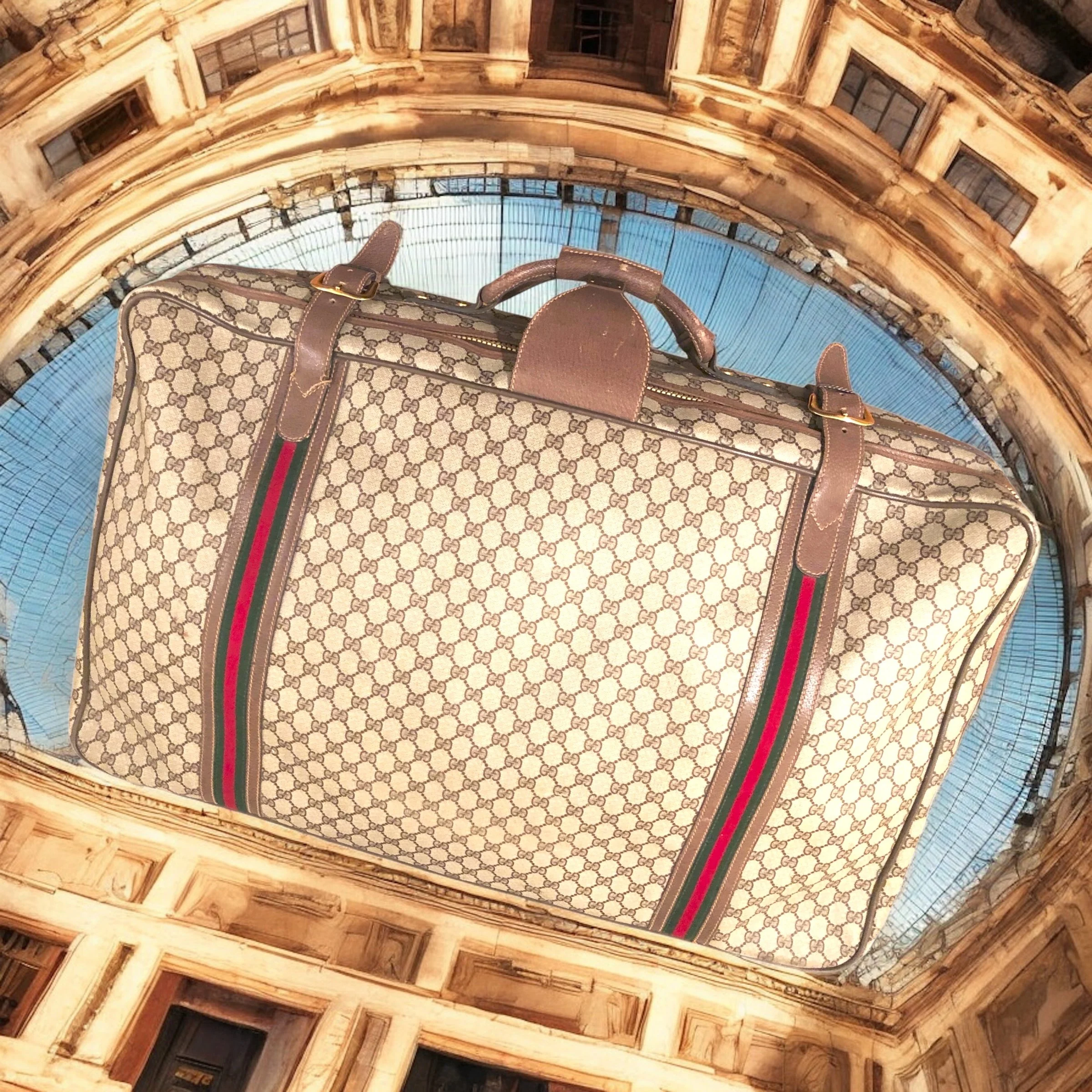 Vintage Gucci GG Supreme Soft Travel Case - “Gucci Valigeria”  Made in Italy, with Original Keys & Pouch