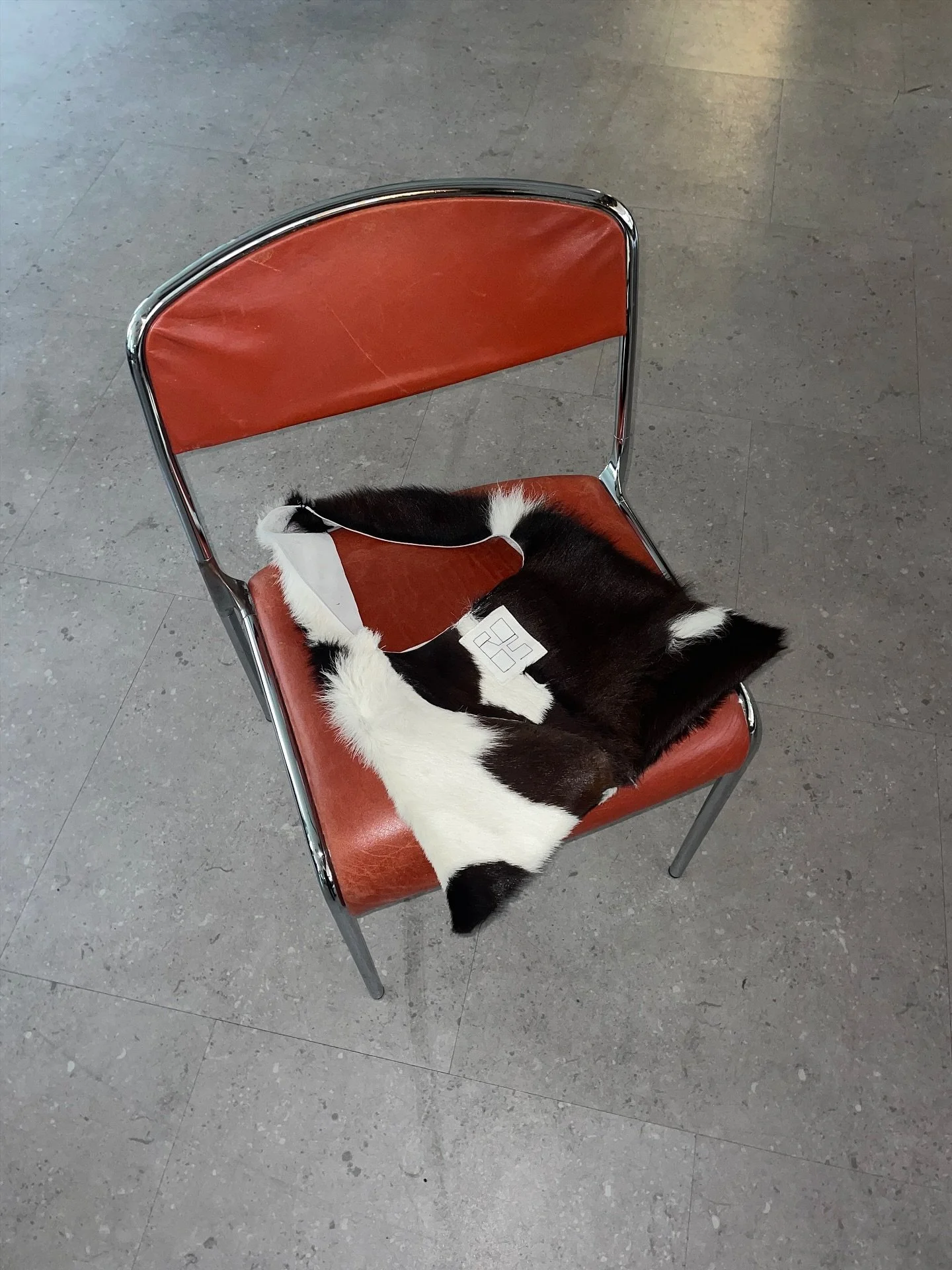 Upcycled second-hand hides, reworked into ROOS handmade shoulder bags.

Each unique. &euro;140.

Restock soon.