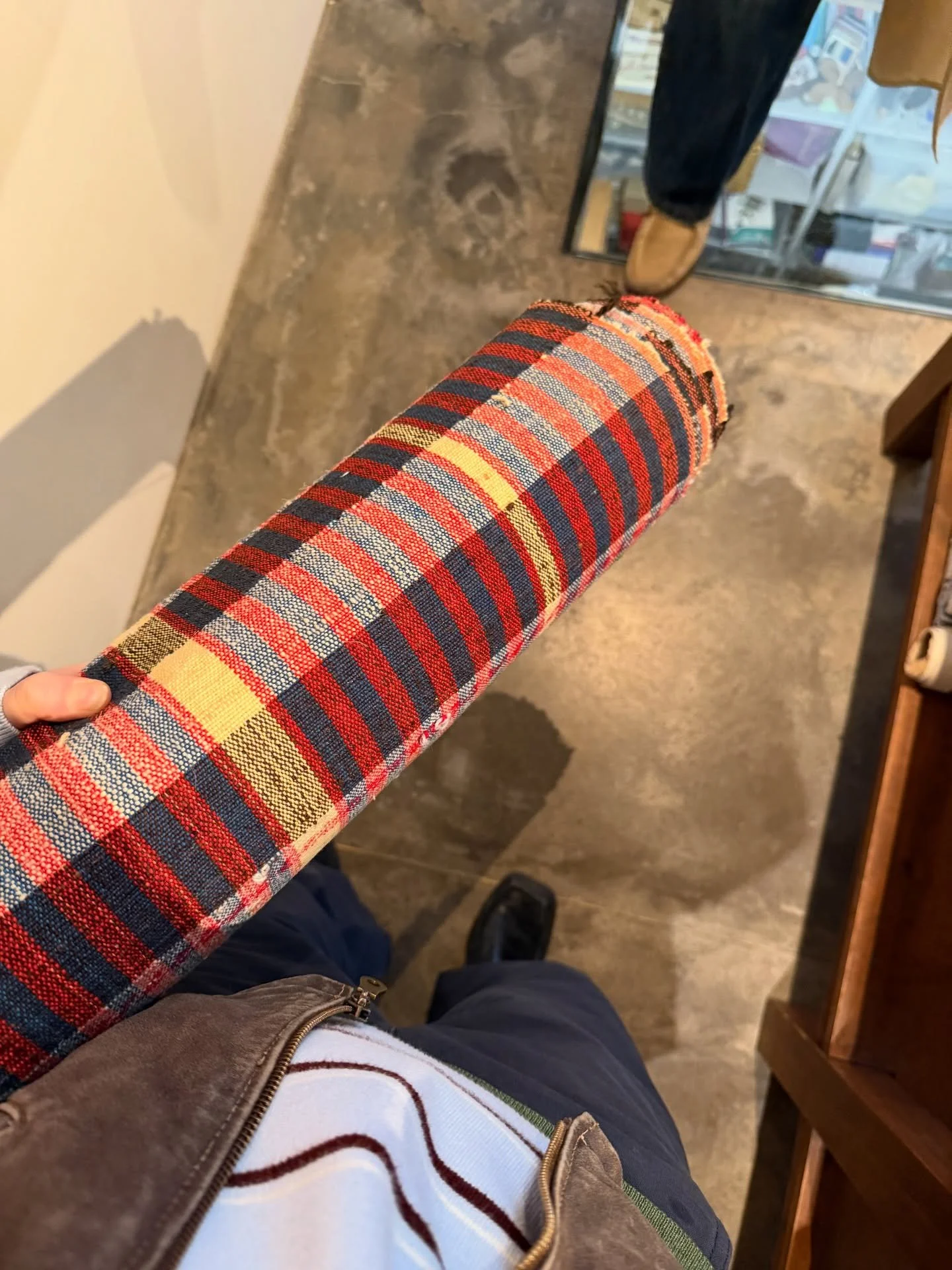 inspiration stroll for fabrics &amp; textures around lisbon