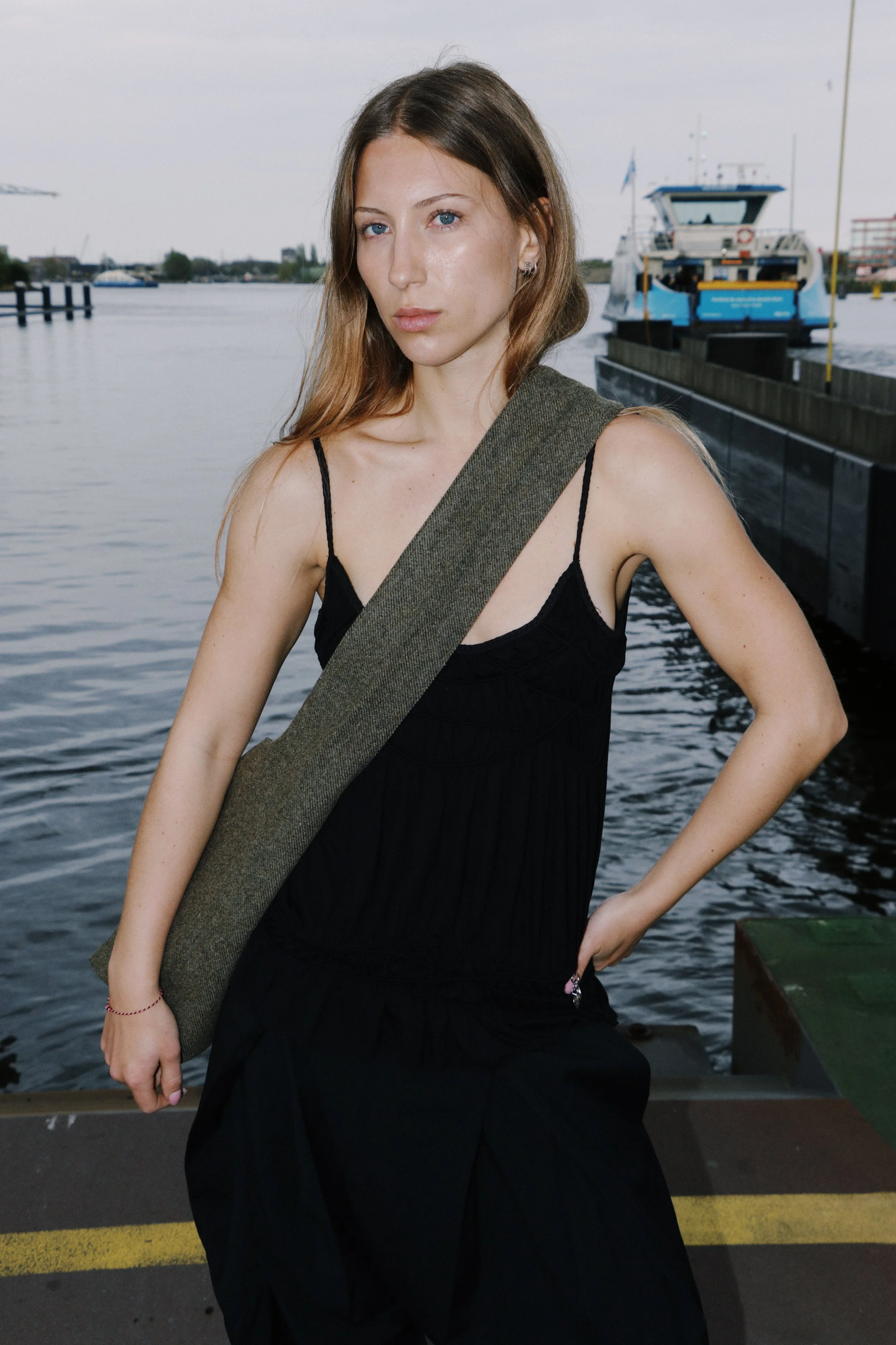 Crossbody Classic—Green Wool