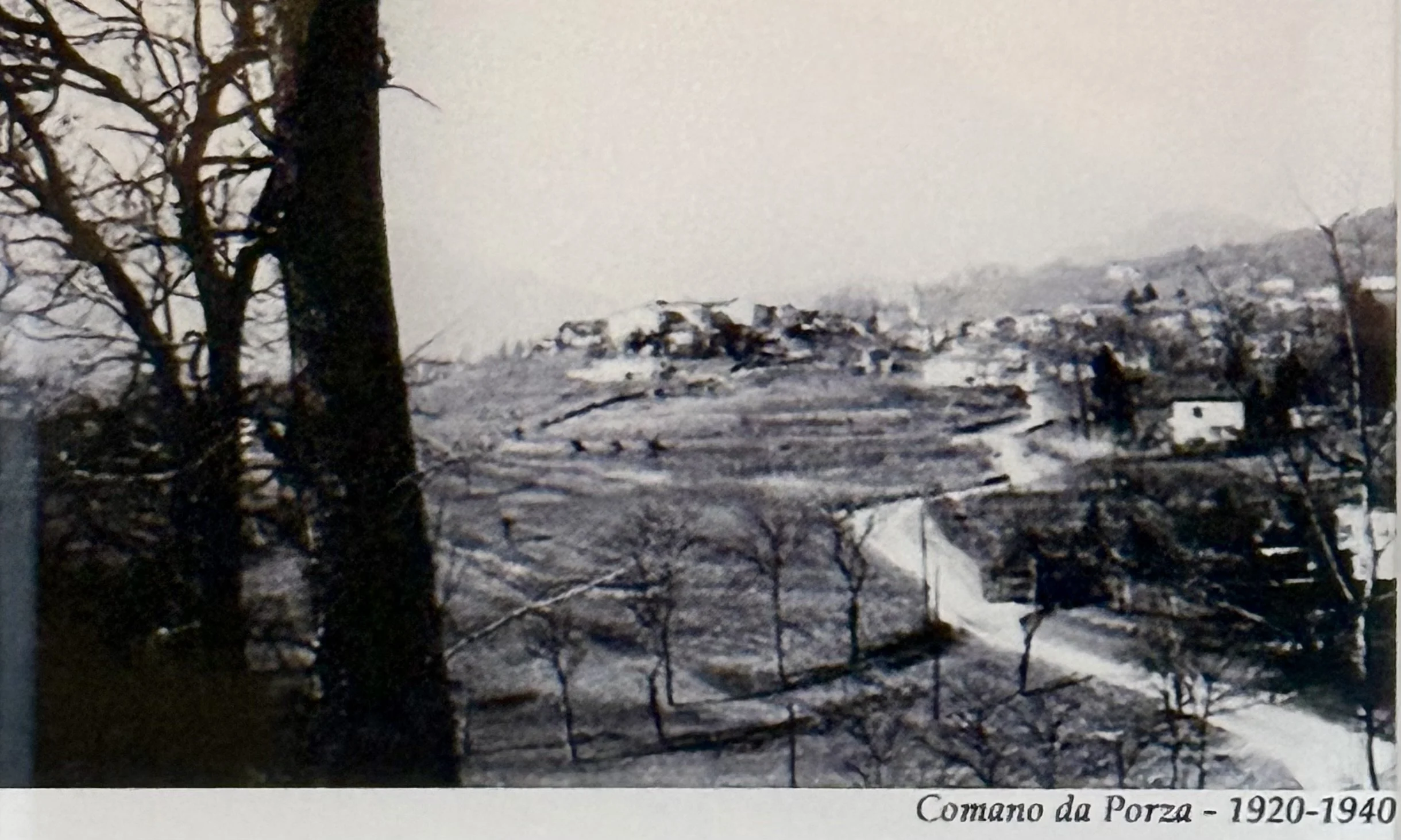 Porza is very near Comano.