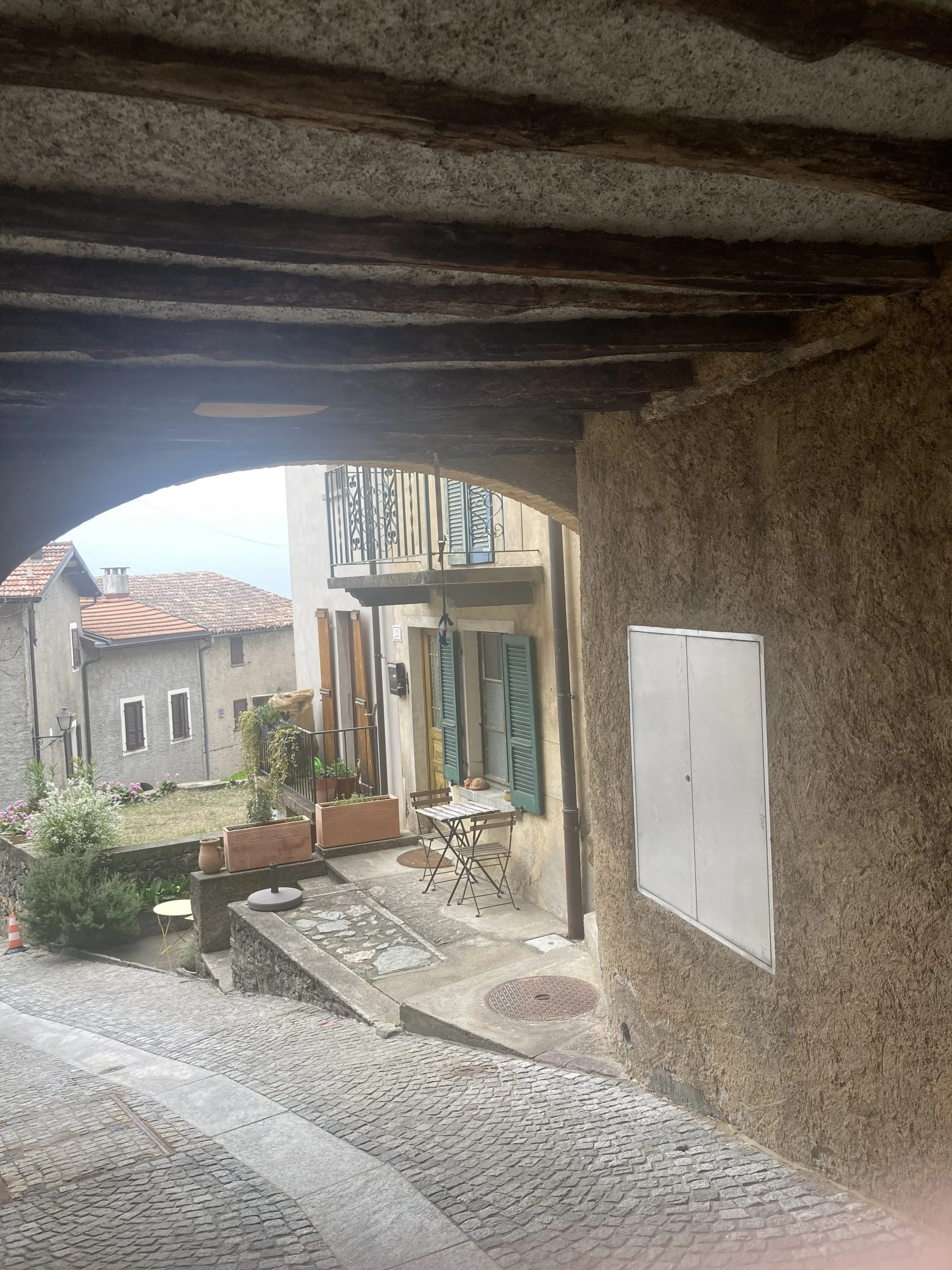 Various images of the old part of Comano