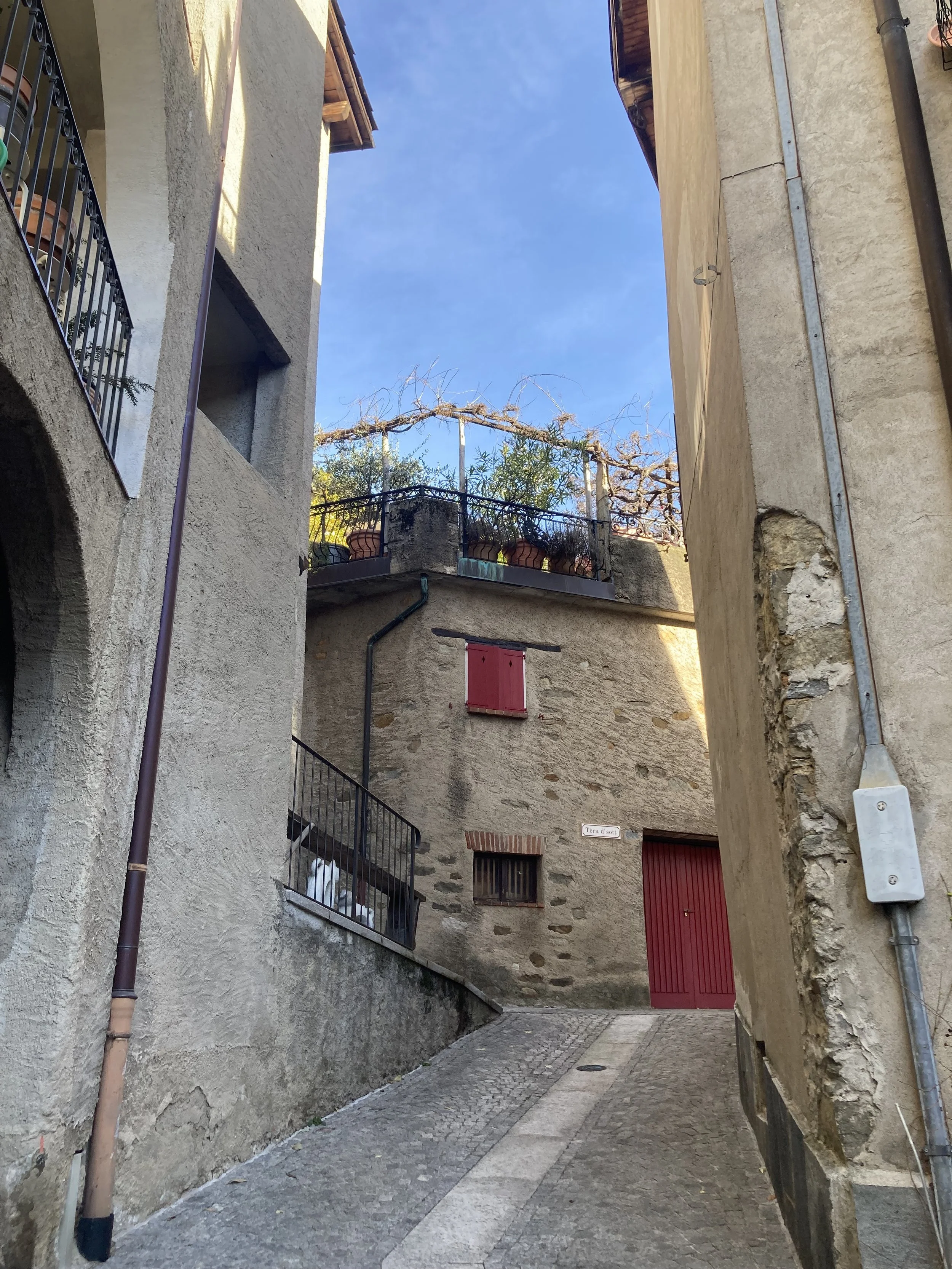 Various images of the old part of Comano