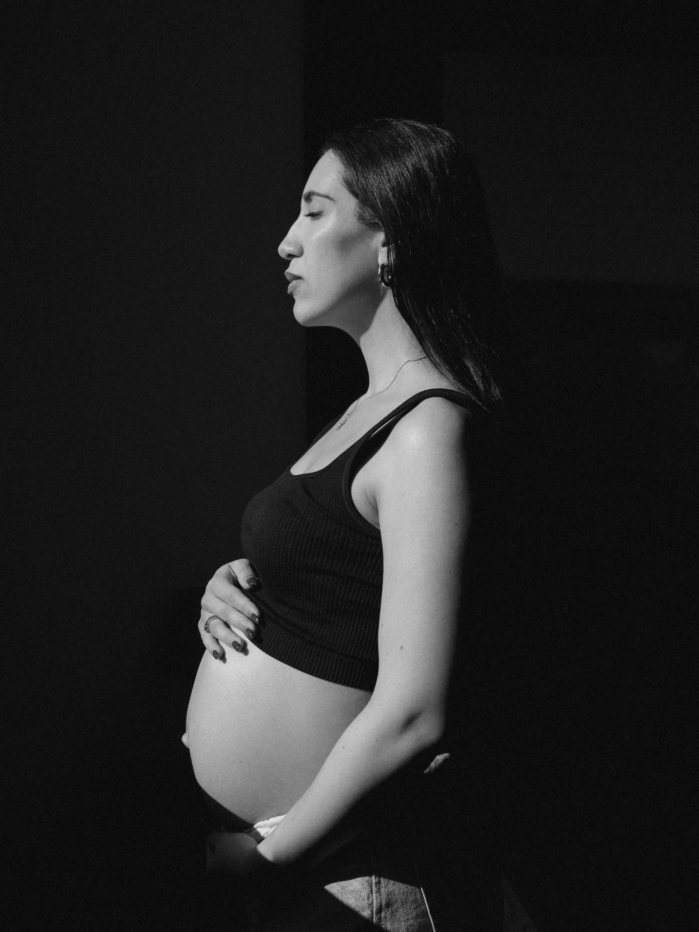 That glow looks good on you ✨

What a pleasure it was photographing you, Rita 🤍
So stunning, so calm, so effortlessly glowing.

For the first time, choosing the first photo was hard - because honestly, I loved every single one.
The most beautiful ma