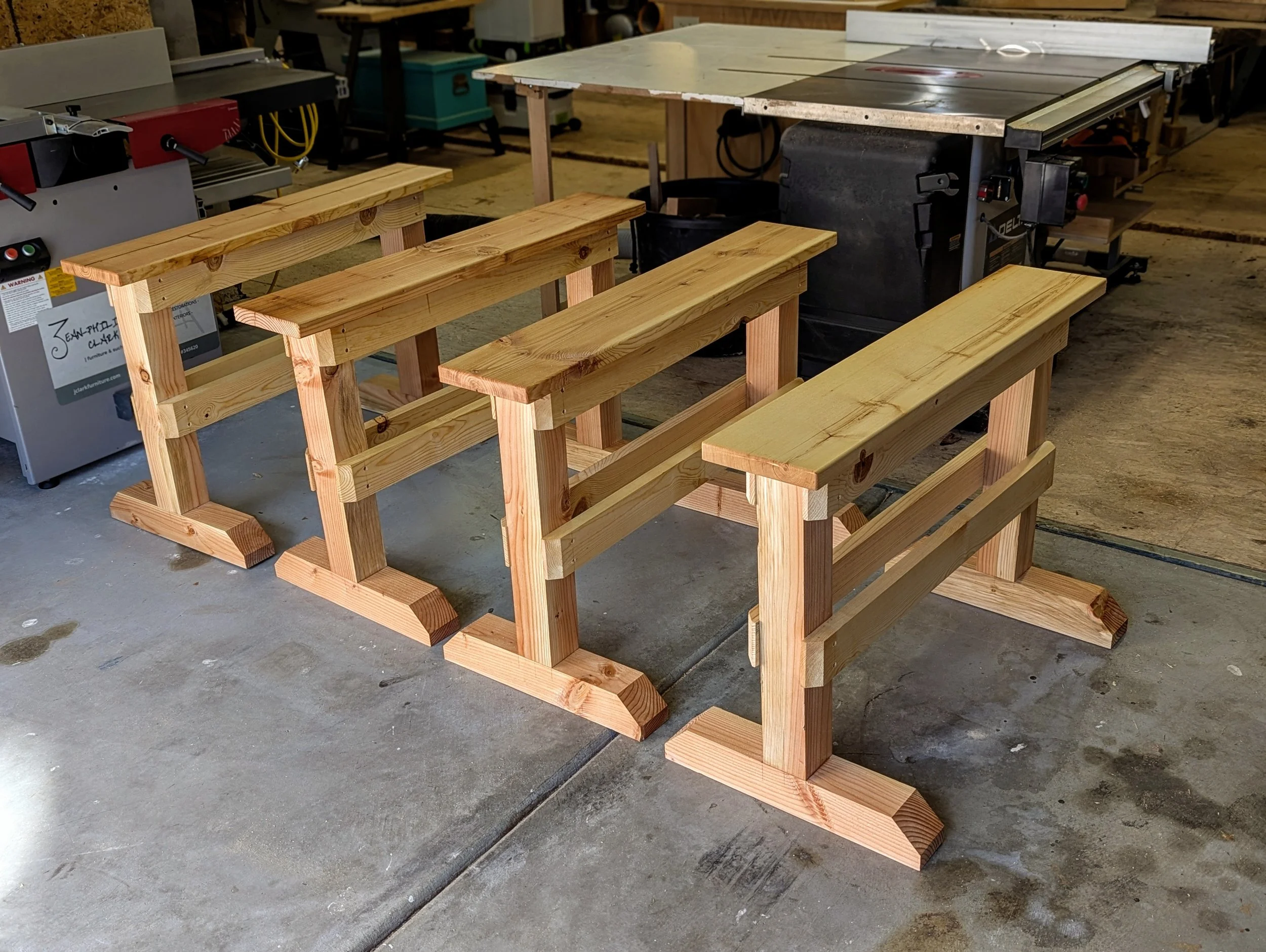 Free and easy sawhorse plans.jpg