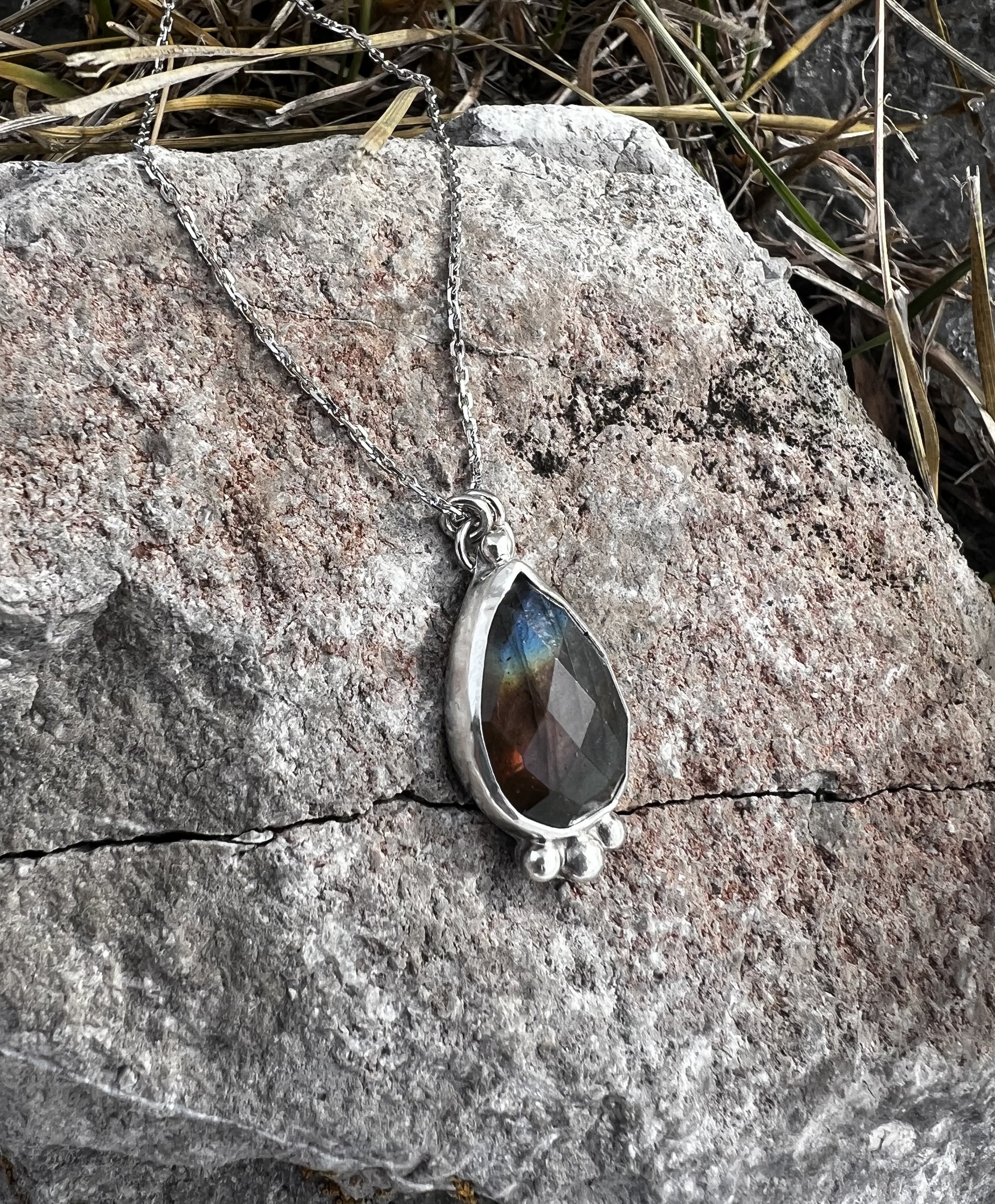 Rainbow Labradorite Necklace 2.jpeg