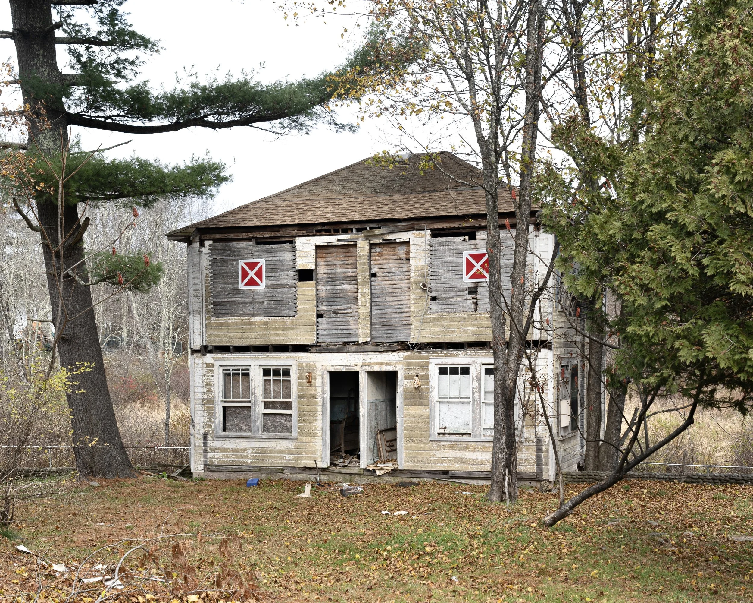 Abandoned Picket X House, Monticello