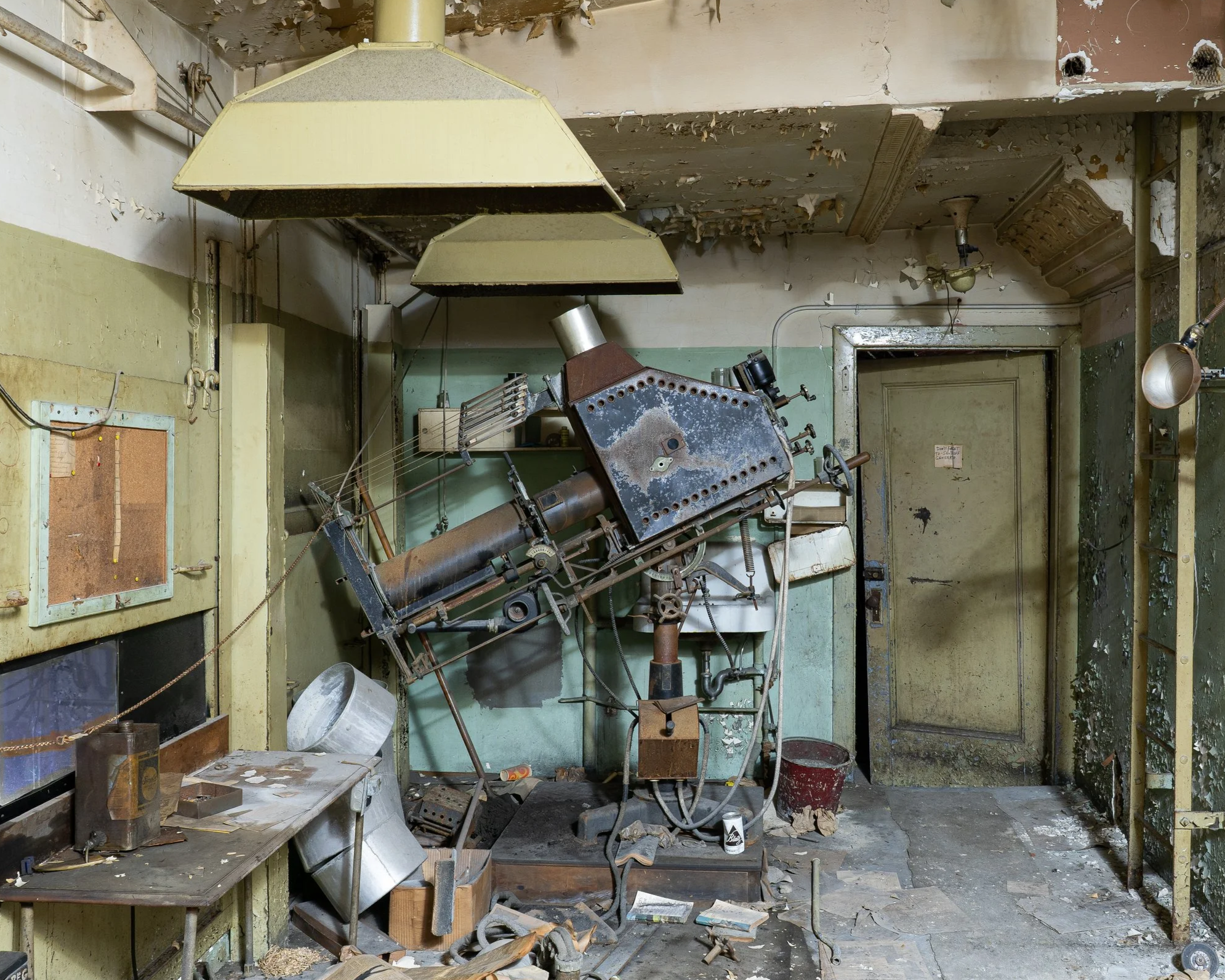 Projector Room, Theater