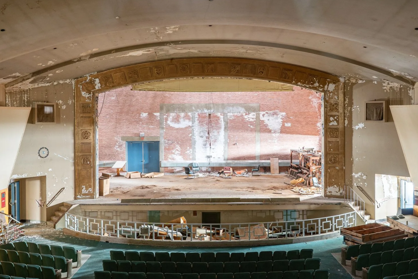 State School, Theater 