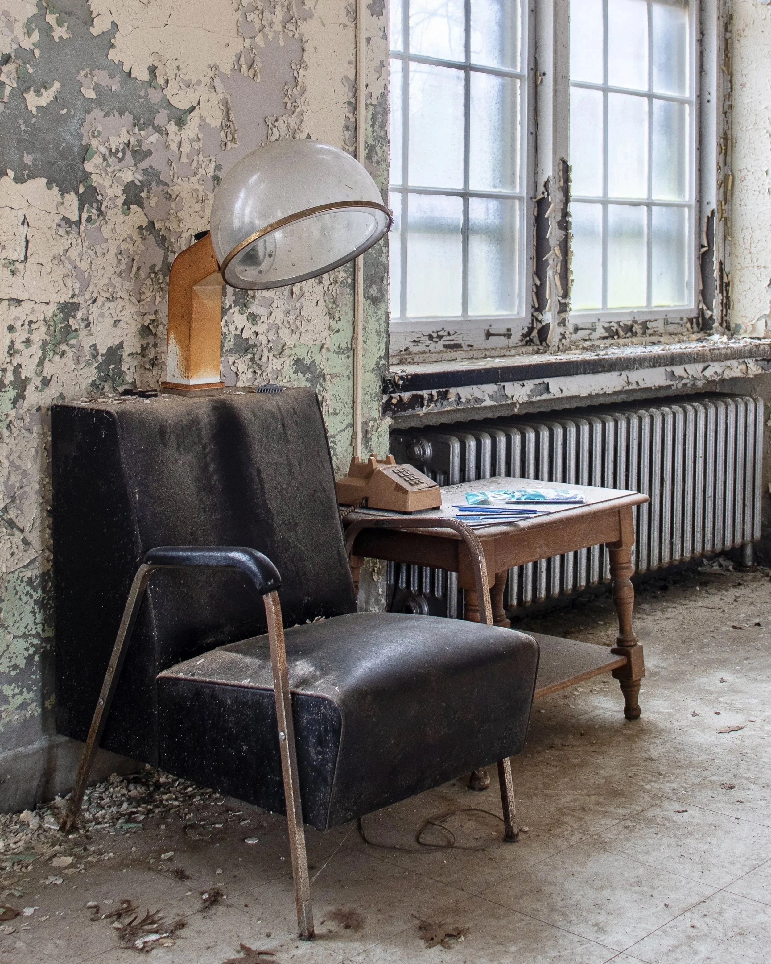Salon Chair, Adult Female Group