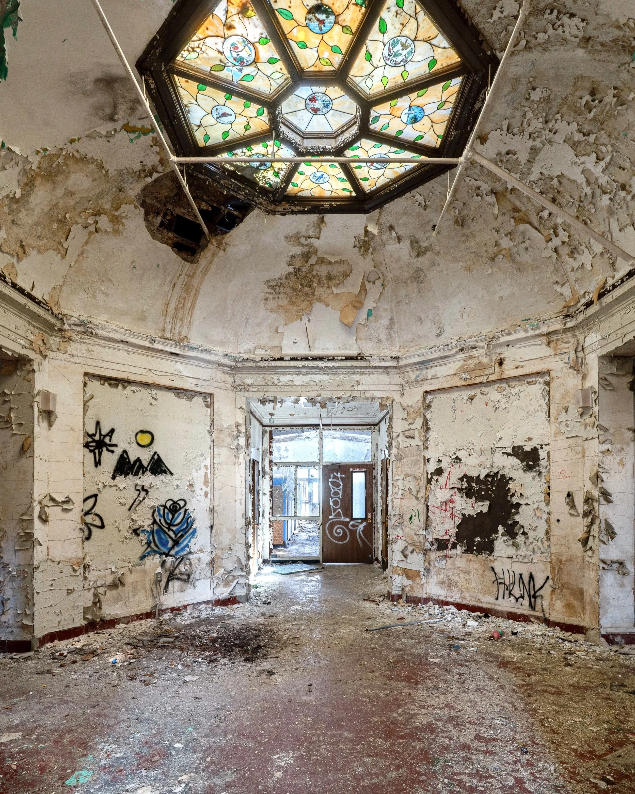 Dormitory Central Skylight, Boys' Group 