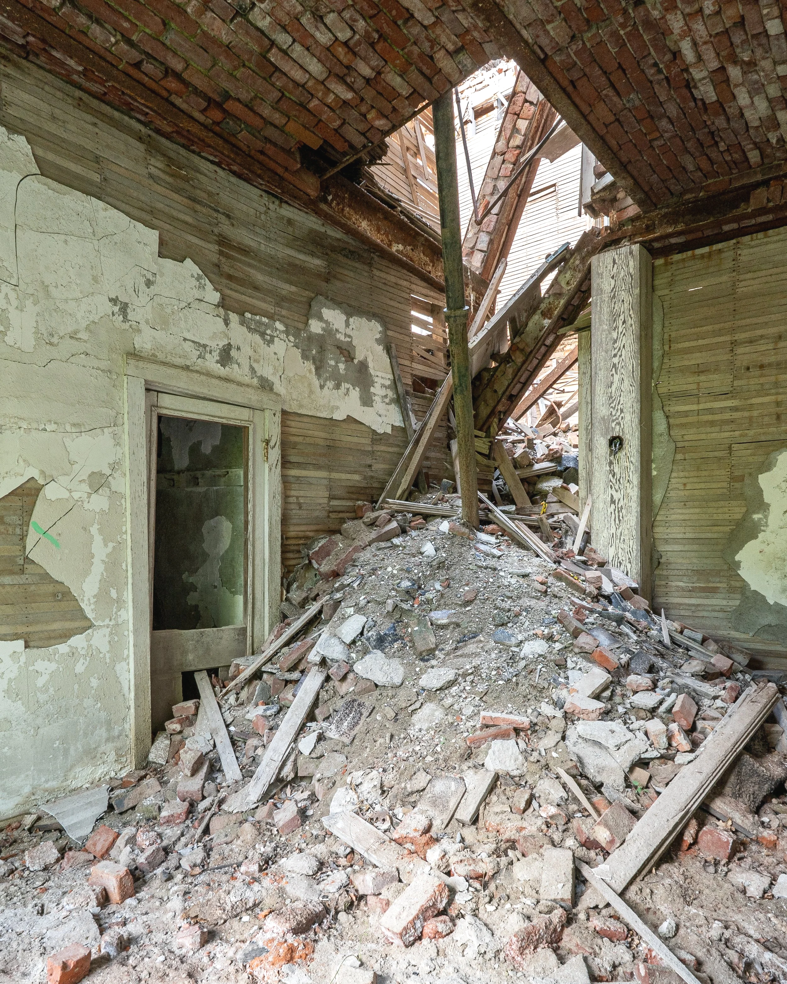 Collapsed Debris 