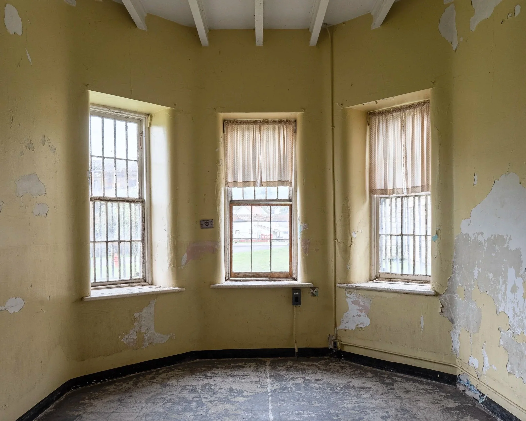 Dayroom Windows, Female Wing